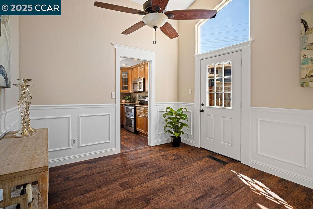 Detail Gallery Image 7 of 43 For 3988 Alta Vista Cir, Pittsburg,  CA 94565 - 4 Beds | 2/1 Baths