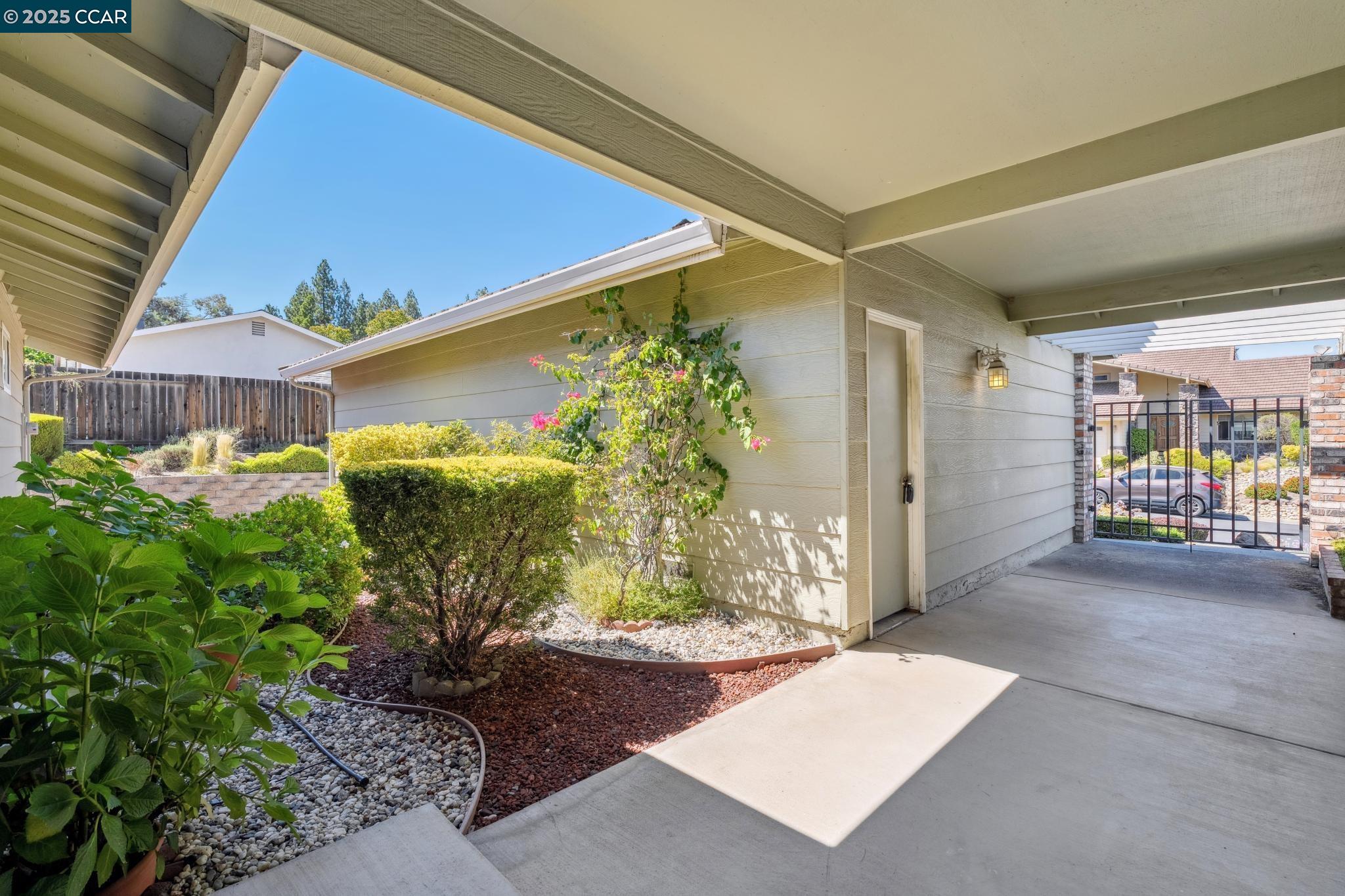 Detail Gallery Image 12 of 60 For 30 Mt. Mckinley Ct., Clayton,  CA 94517-1508 - 4 Beds | 3 Baths
