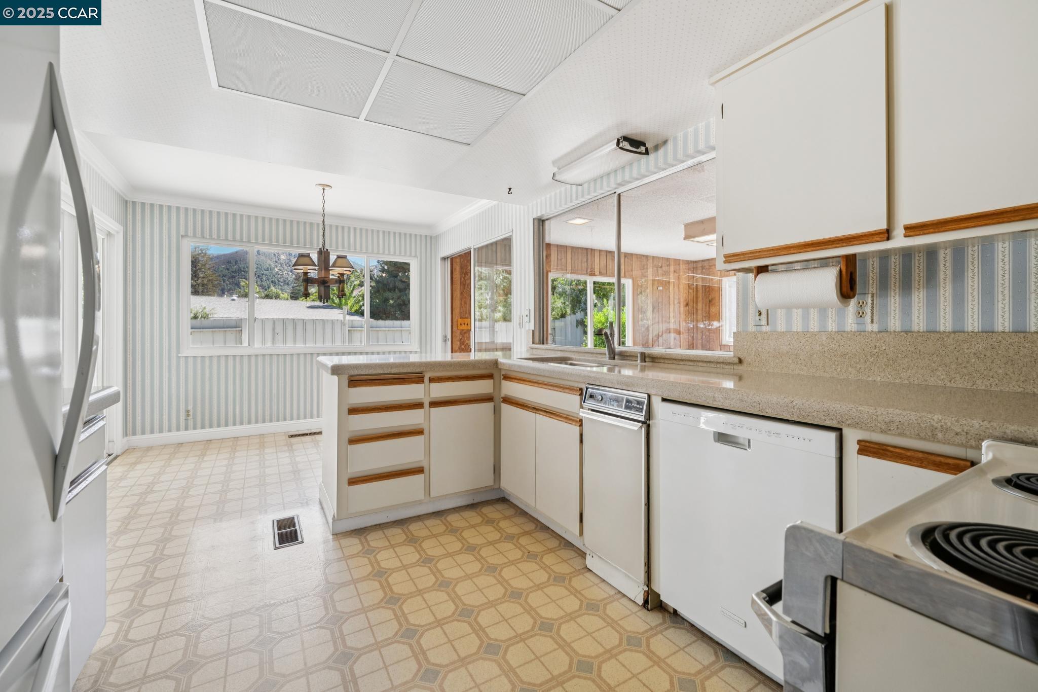 Detail Gallery Image 26 of 60 For 30 Mt. Mckinley Ct., Clayton,  CA 94517-1508 - 4 Beds | 3 Baths