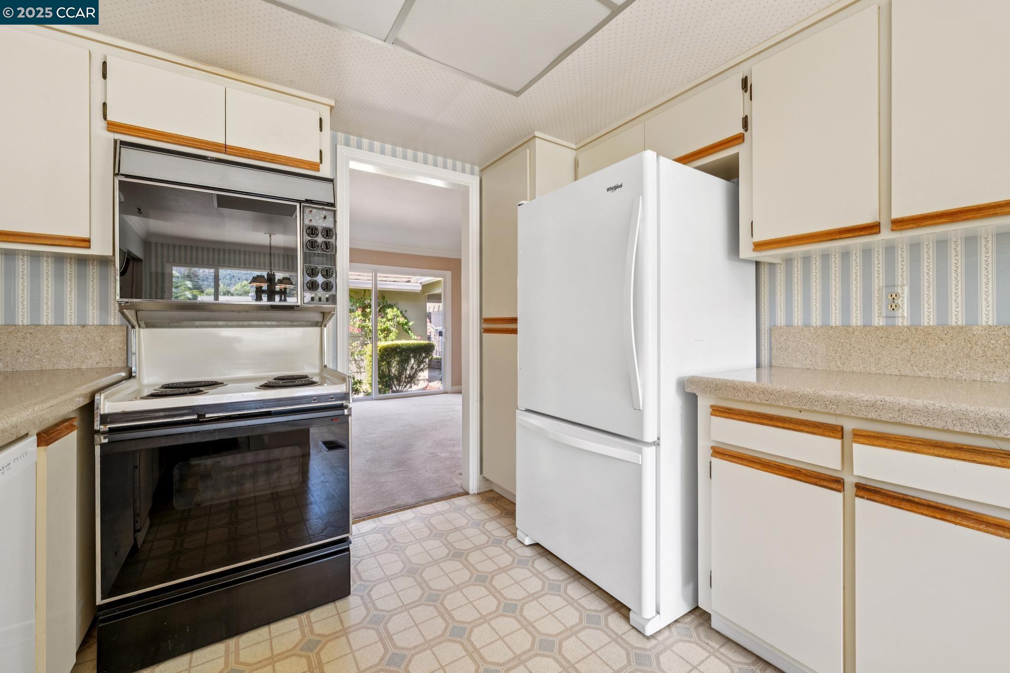 Detail Gallery Image 29 of 60 For 30 Mt. Mckinley Ct., Clayton,  CA 94517-1508 - 4 Beds | 3 Baths