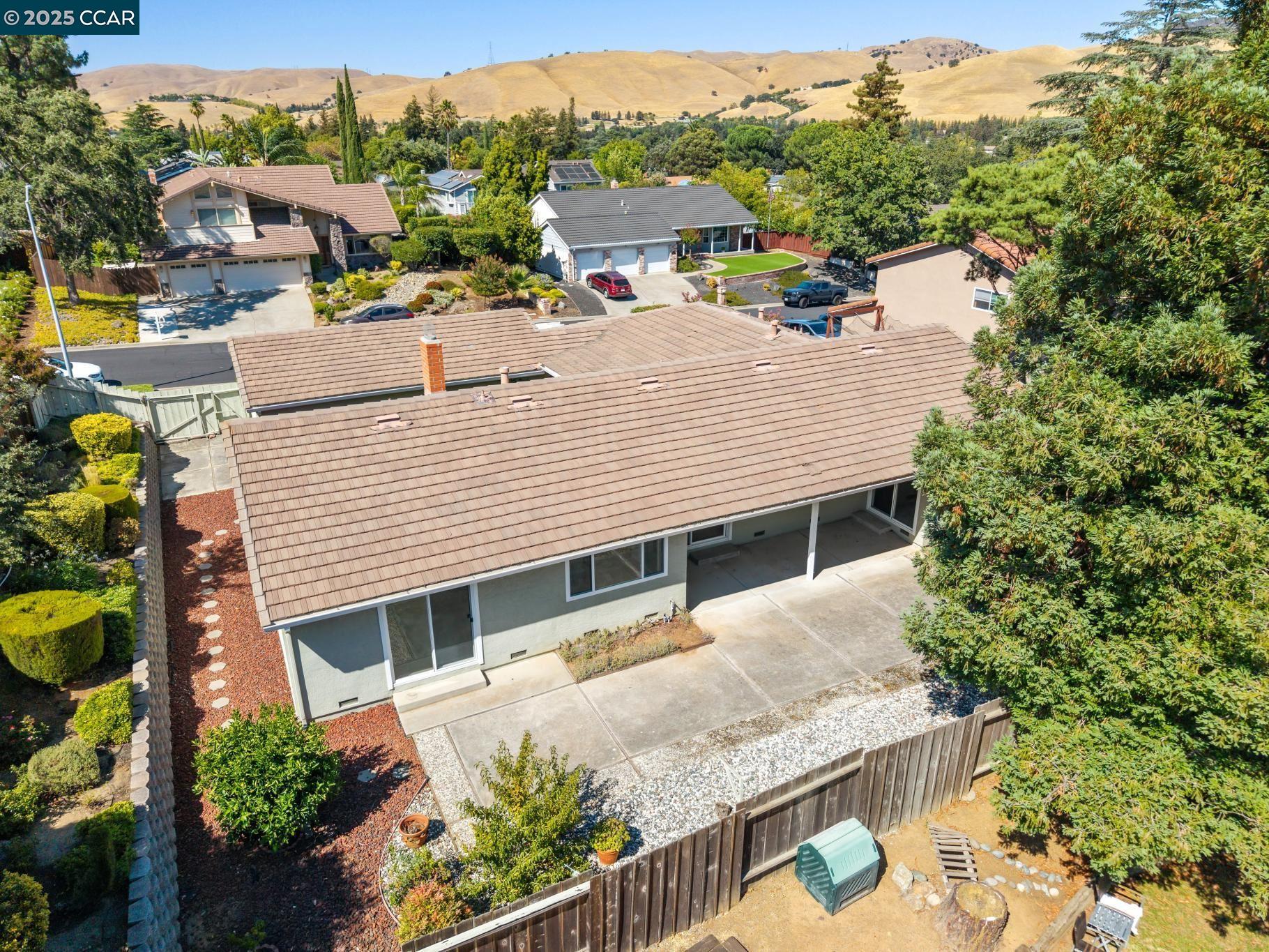 Detail Gallery Image 6 of 60 For 30 Mt. Mckinley Ct., Clayton,  CA 94517-1508 - 4 Beds | 3 Baths