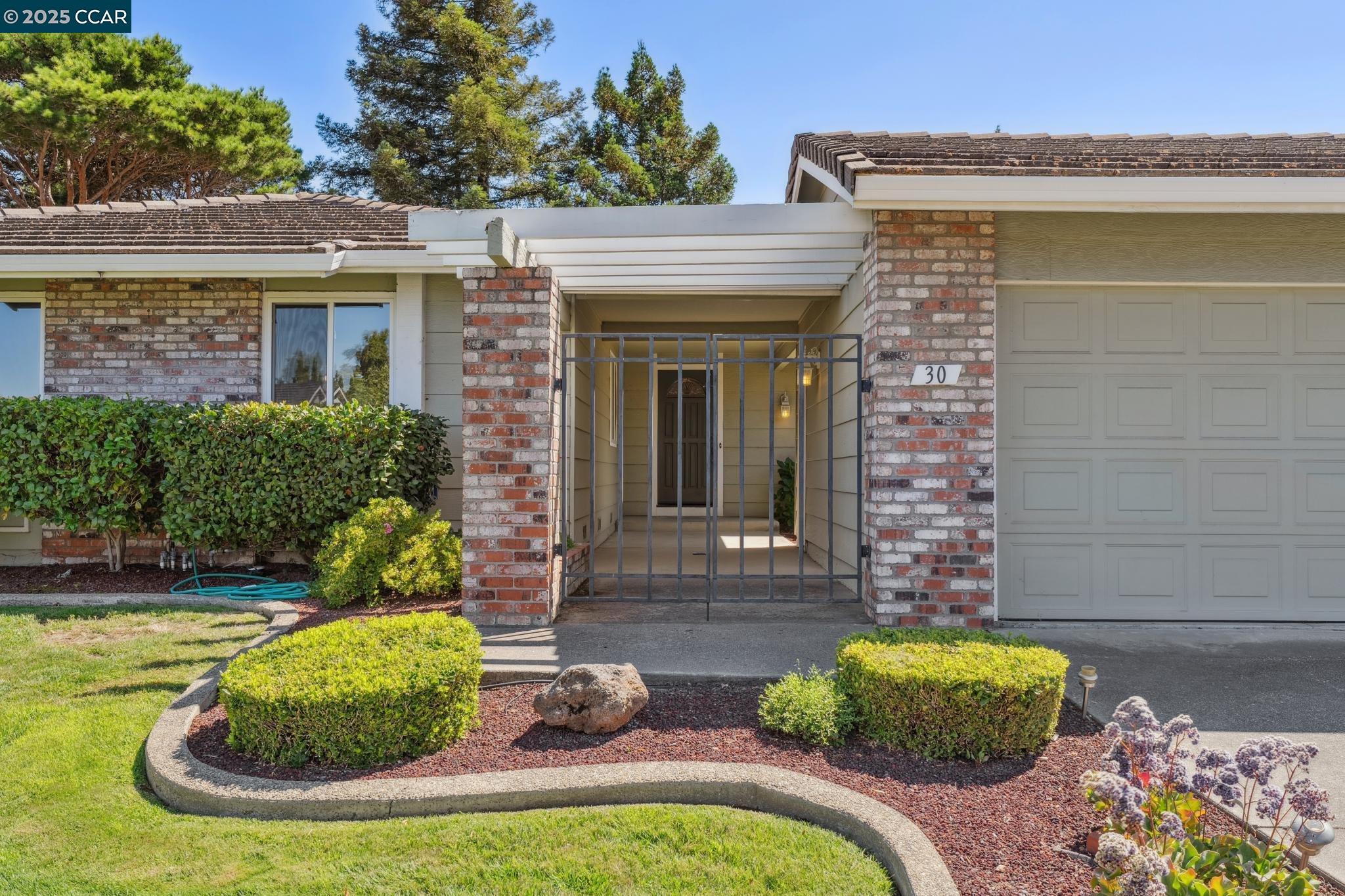 Detail Gallery Image 9 of 60 For 30 Mt. Mckinley Ct., Clayton,  CA 94517-1508 - 4 Beds | 3 Baths