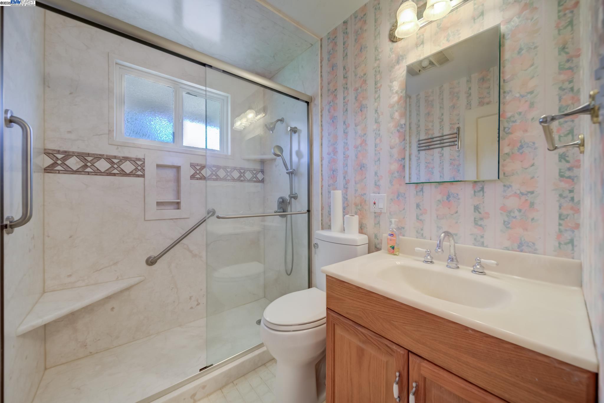 Detail Gallery Image 24 of 34 For 19 via Hermosa, San Lorenzo,  CA 94580 - 3 Beds | 1/1 Baths