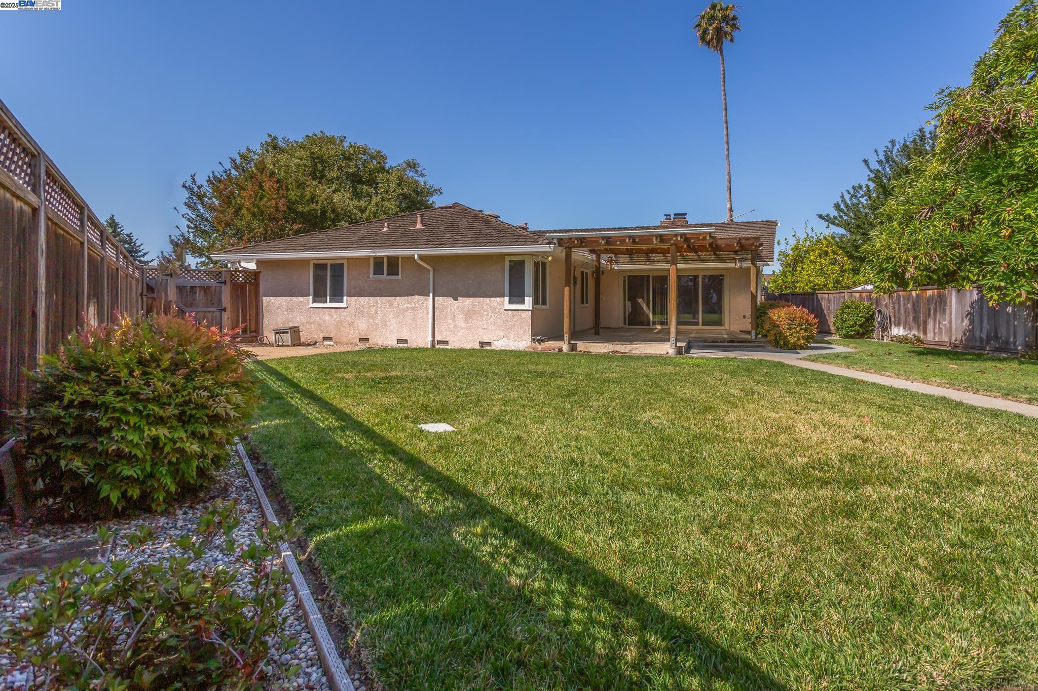 Detail Gallery Image 28 of 34 For 19 via Hermosa, San Lorenzo,  CA 94580 - 3 Beds | 1/1 Baths