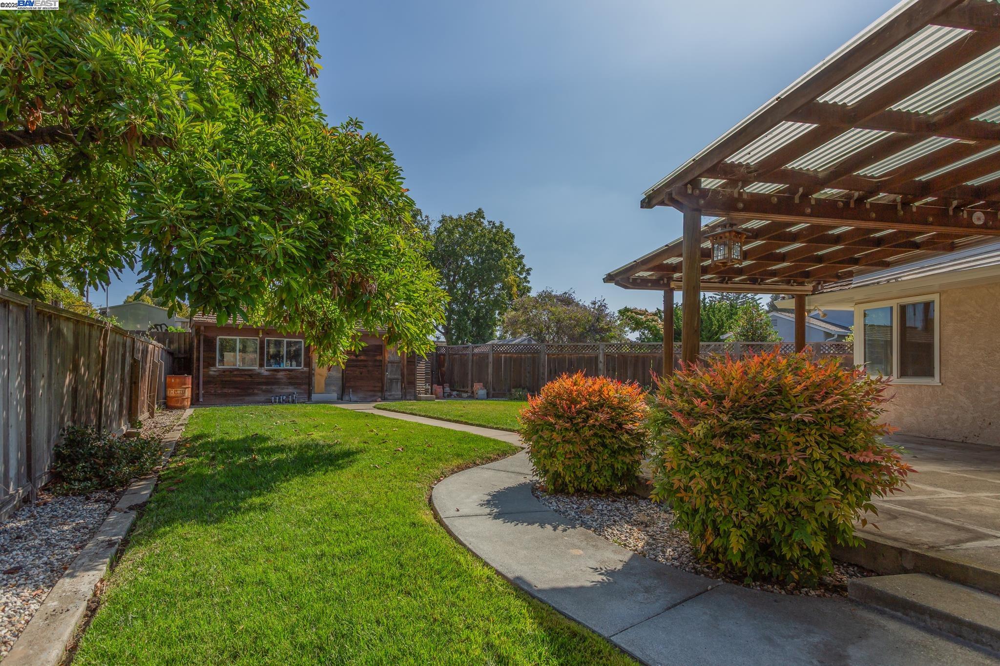 Detail Gallery Image 29 of 34 For 19 via Hermosa, San Lorenzo,  CA 94580 - 3 Beds | 1/1 Baths