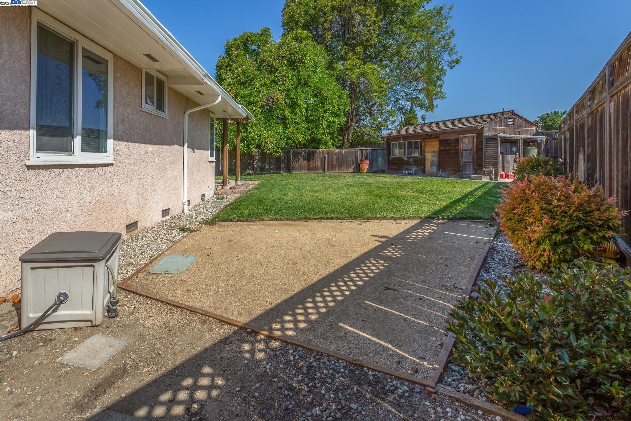 Detail Gallery Image 30 of 34 For 19 via Hermosa, San Lorenzo,  CA 94580 - 3 Beds | 1/1 Baths