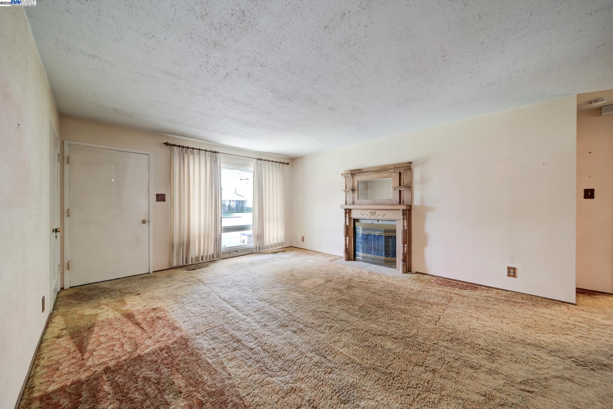 Detail Gallery Image 8 of 34 For 19 via Hermosa, San Lorenzo,  CA 94580 - 3 Beds | 1/1 Baths