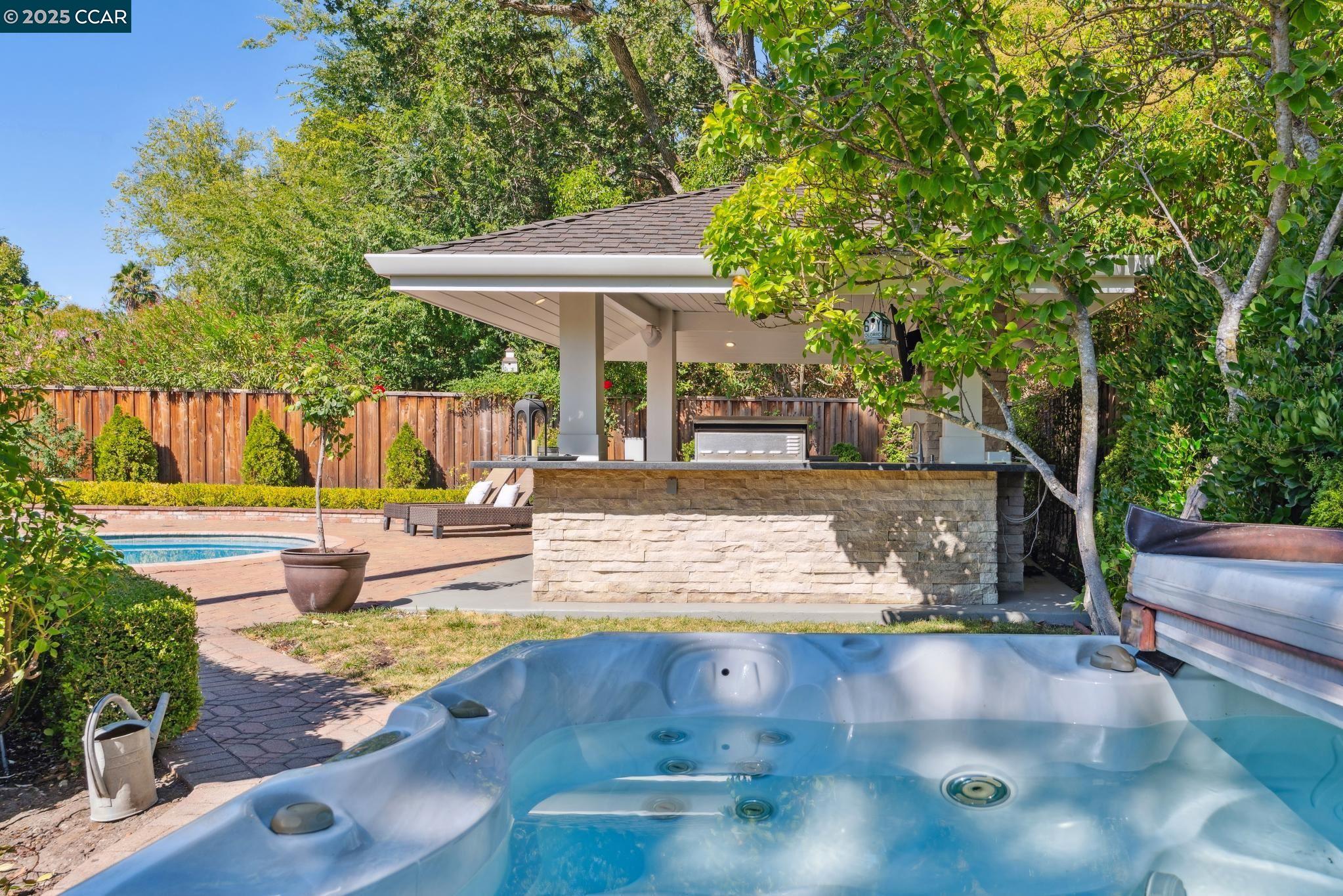 Detail Gallery Image 26 of 37 For 1912 Vicki Ln, Pleasant Hill,  CA 94523-4518 - 4 Beds | 3 Baths
