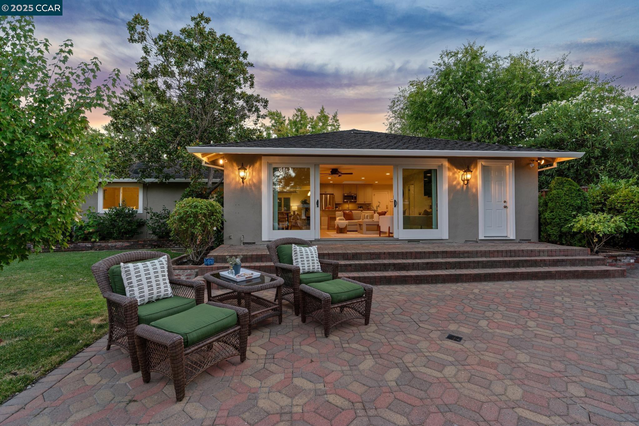 Detail Gallery Image 35 of 37 For 1912 Vicki Ln, Pleasant Hill,  CA 94523-4518 - 4 Beds | 3 Baths