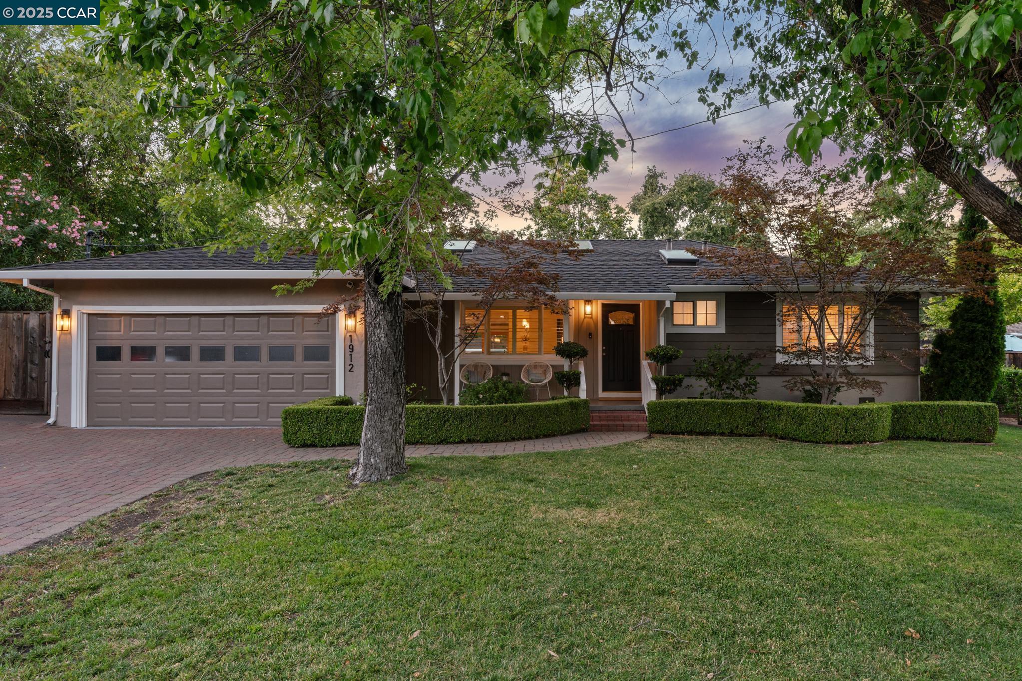 Detail Gallery Image 7 of 37 For 1912 Vicki Ln, Pleasant Hill,  CA 94523-4518 - 4 Beds | 3 Baths