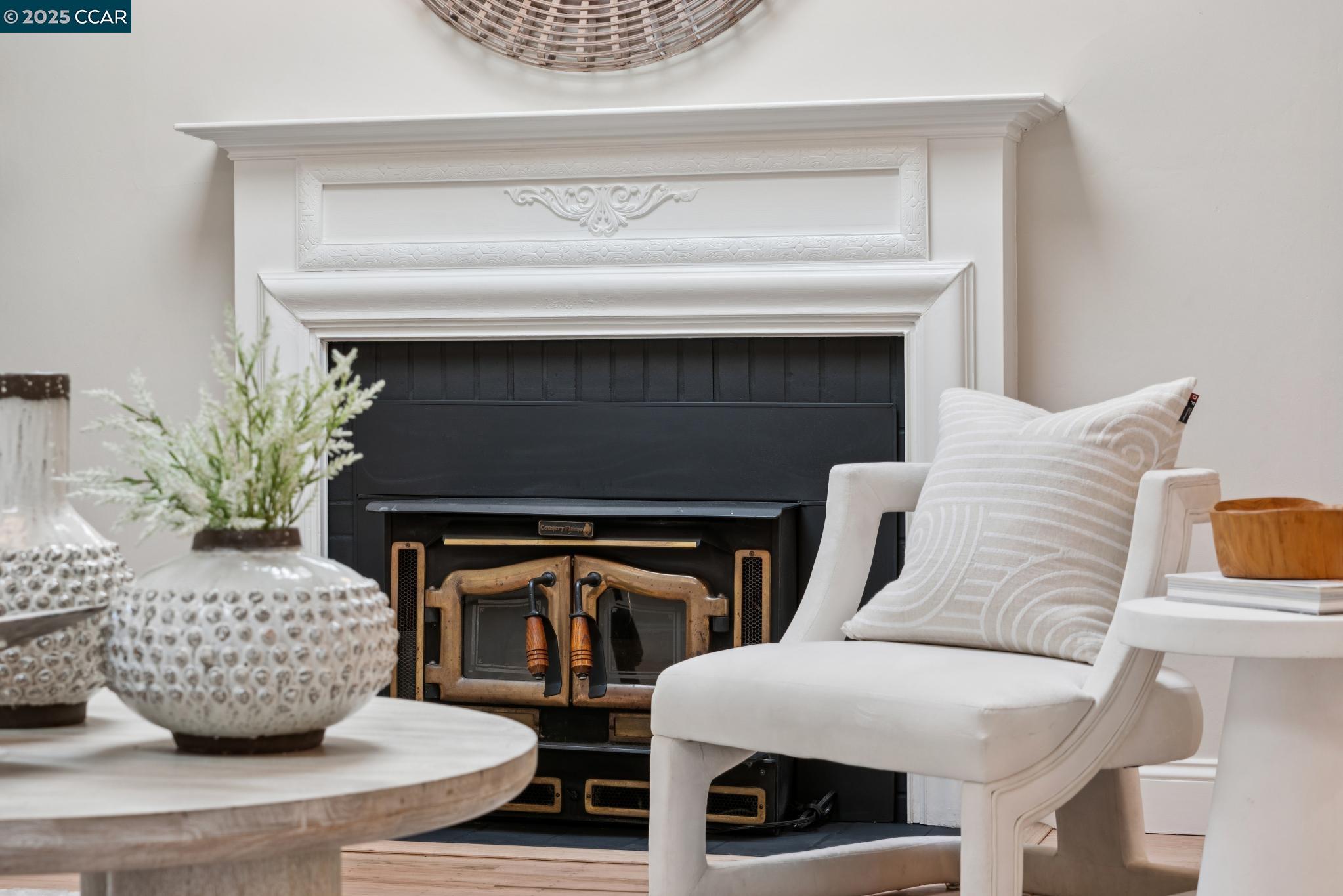Detail Gallery Image 10 of 37 For 1912 Vicki Ln, Pleasant Hill,  CA 94523-4518 - 4 Beds | 3 Baths