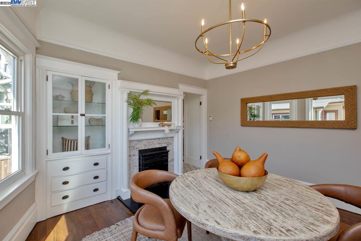Detail Gallery Image 12 of 40 For 3211 Madison St, Alameda,  CA 94501 - 2 Beds | 1/1 Baths
