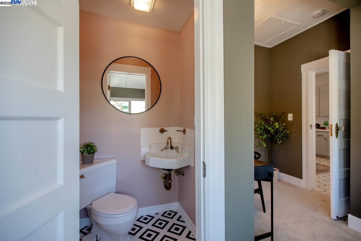 Detail Gallery Image 19 of 40 For 3211 Madison St, Alameda,  CA 94501 - 2 Beds | 1/1 Baths