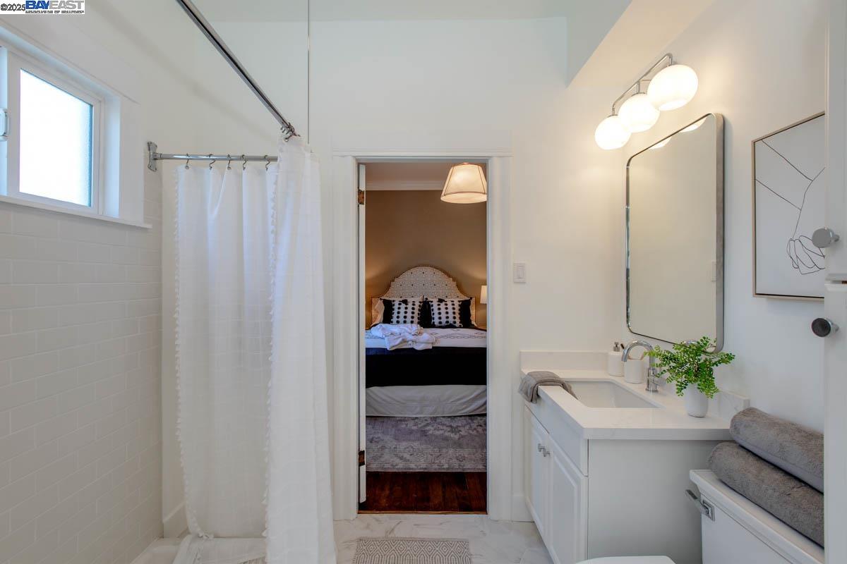 Detail Gallery Image 23 of 40 For 3211 Madison St, Alameda,  CA 94501 - 2 Beds | 1/1 Baths