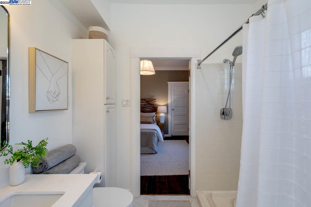 Detail Gallery Image 24 of 40 For 3211 Madison St, Alameda,  CA 94501 - 2 Beds | 1/1 Baths