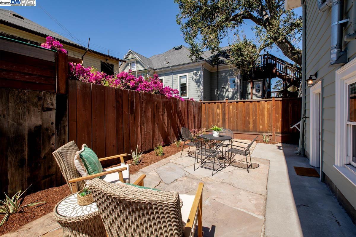 Detail Gallery Image 30 of 40 For 3211 Madison St, Alameda,  CA 94501 - 2 Beds | 1/1 Baths