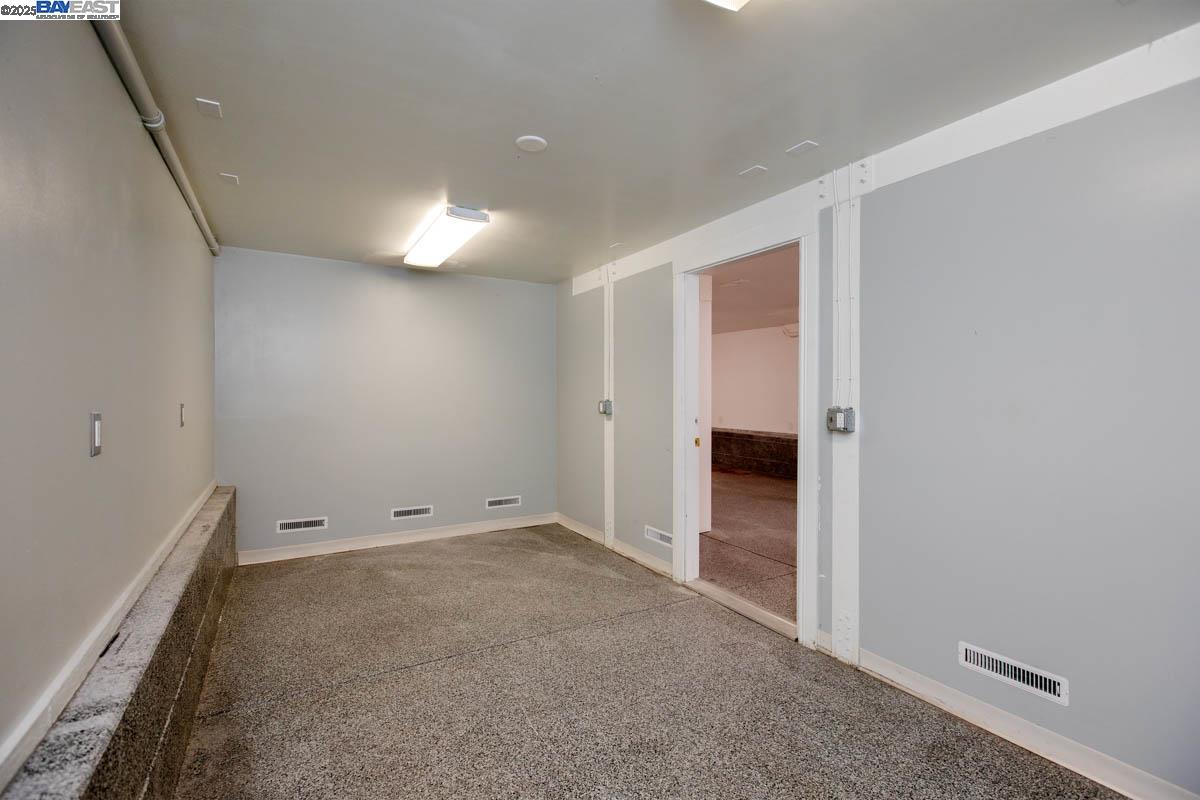 Detail Gallery Image 37 of 40 For 3211 Madison St, Alameda,  CA 94501 - 2 Beds | 1/1 Baths