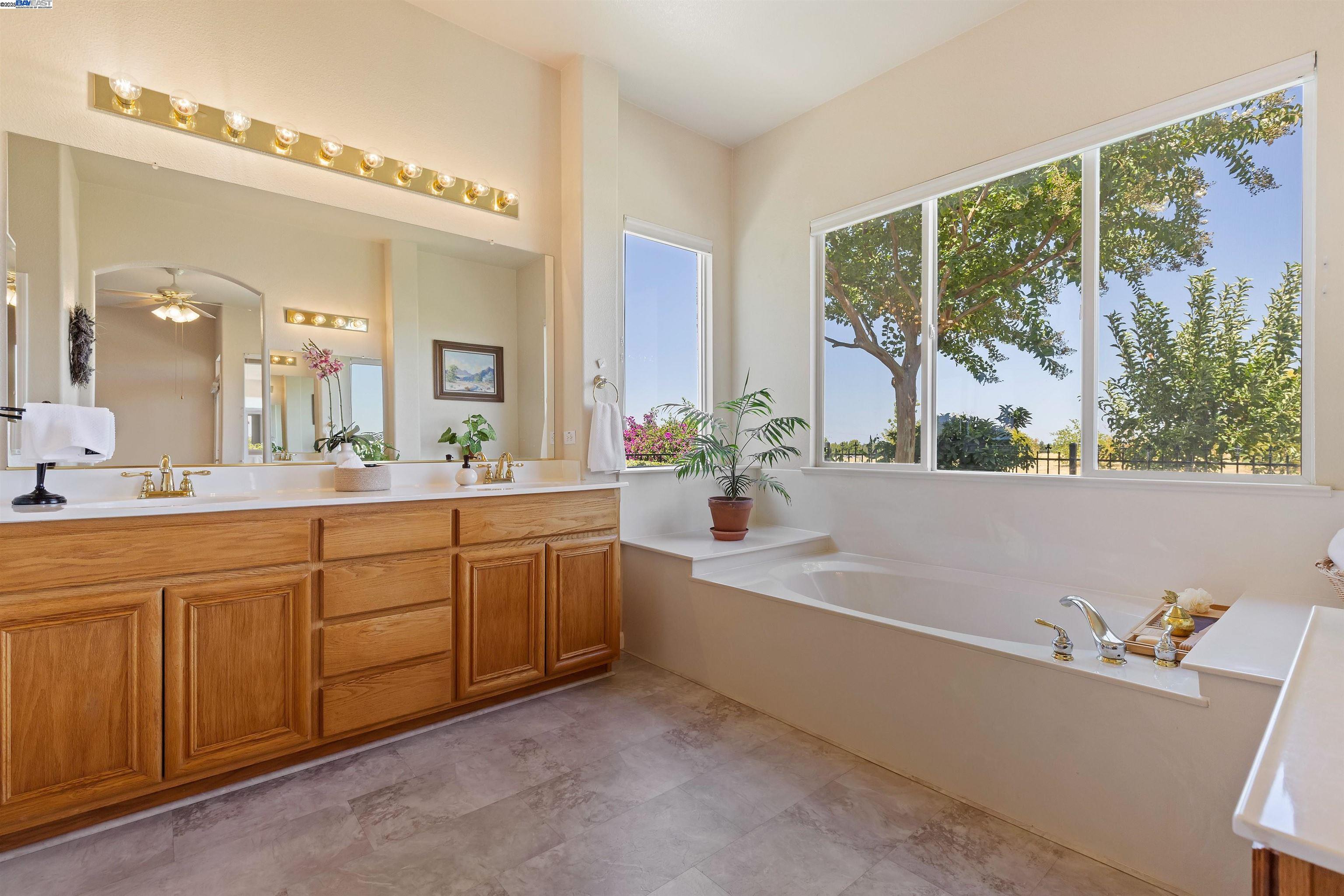 Detail Gallery Image 25 of 53 For 1505 Bismarck Ln, Brentwood,  CA 94513 - 2 Beds | 2/1 Baths