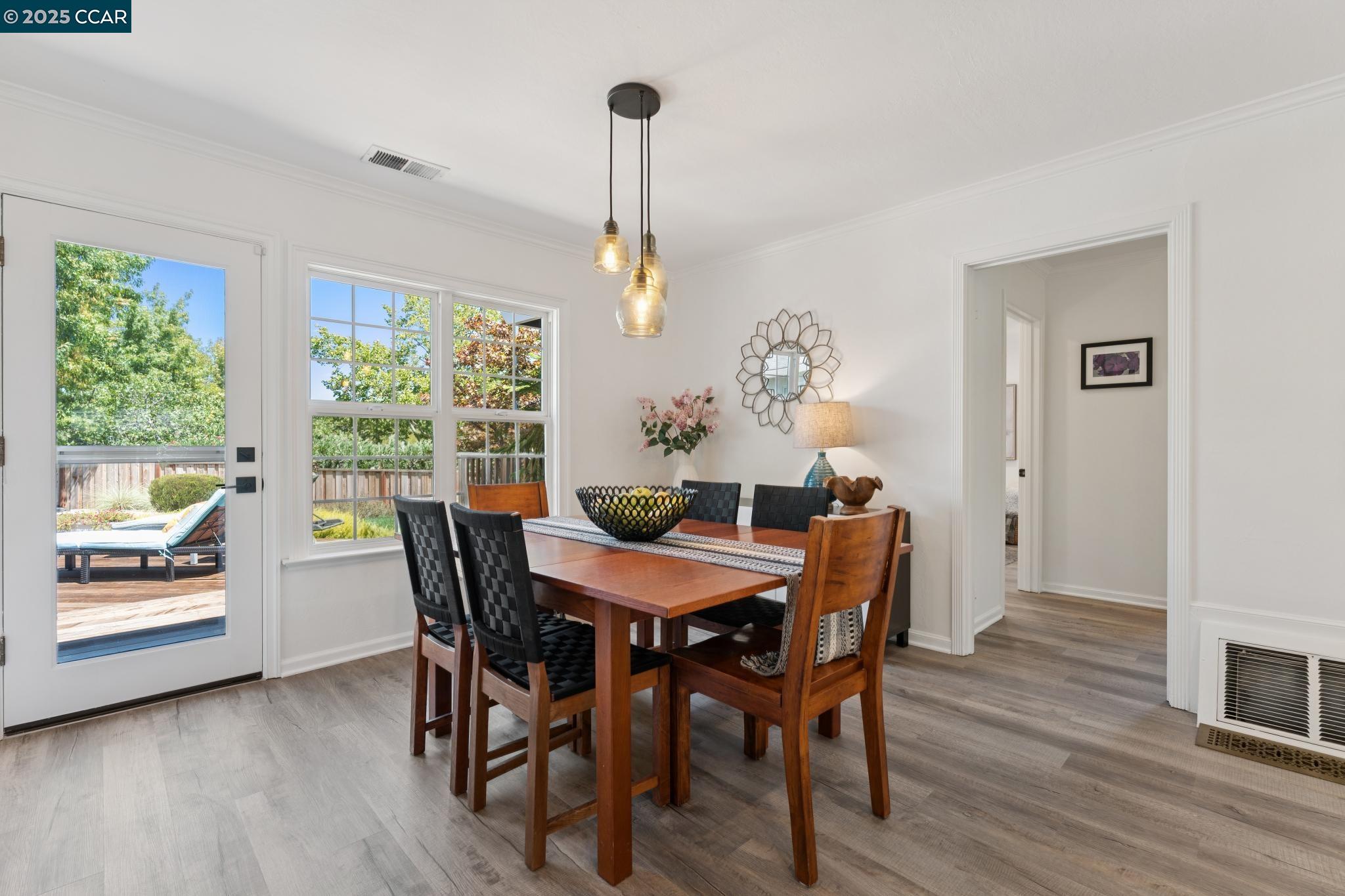 Detail Gallery Image 15 of 59 For 347 Valley View Rd, Pleasant Hill,  CA 94523 - 3 Beds | 2 Baths
