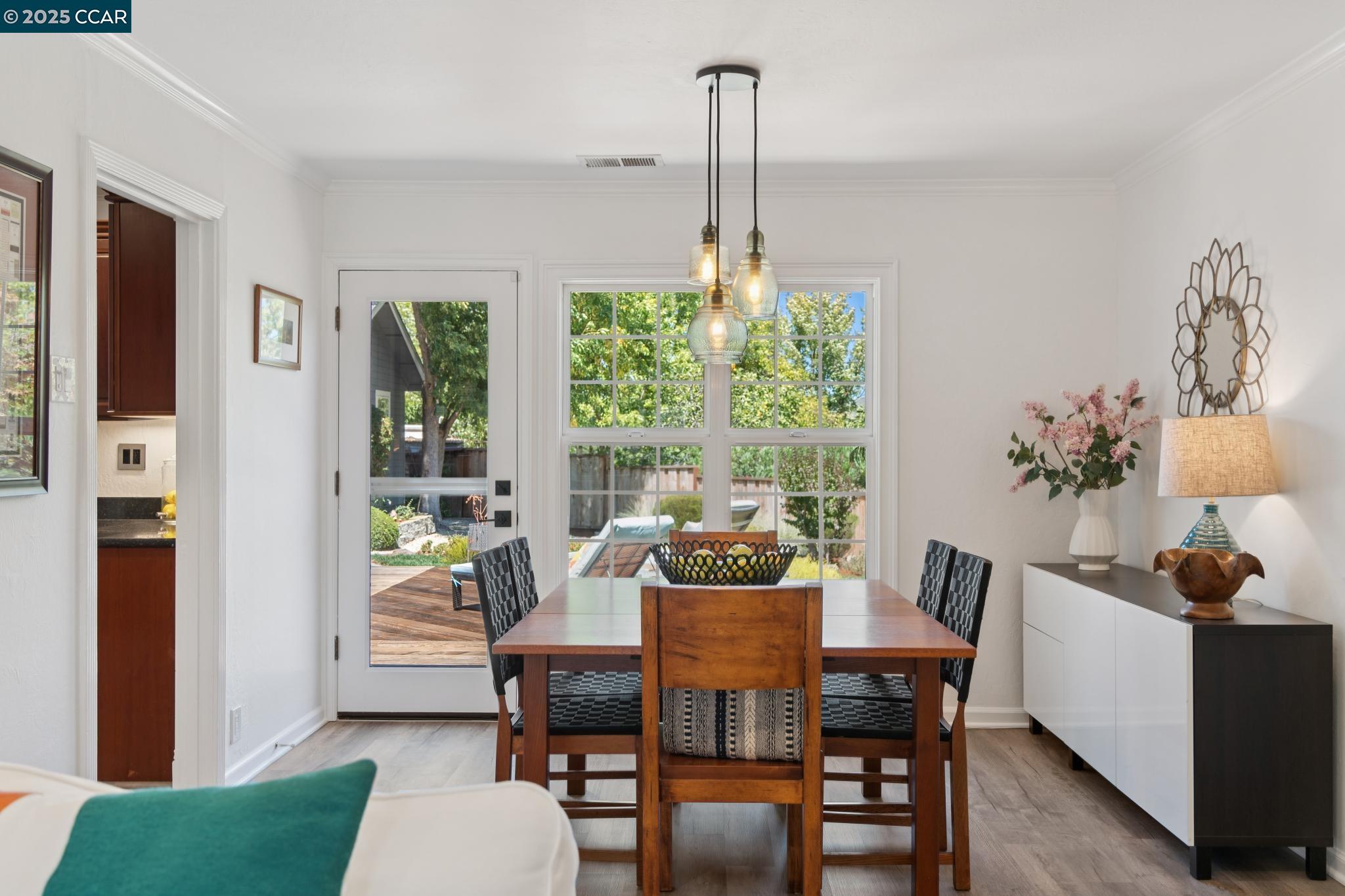 Detail Gallery Image 16 of 59 For 347 Valley View Rd, Pleasant Hill,  CA 94523 - 3 Beds | 2 Baths