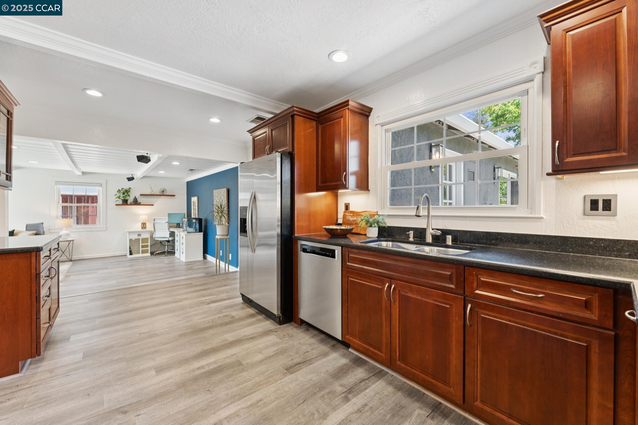 Detail Gallery Image 19 of 59 For 347 Valley View Rd, Pleasant Hill,  CA 94523 - 3 Beds | 2 Baths