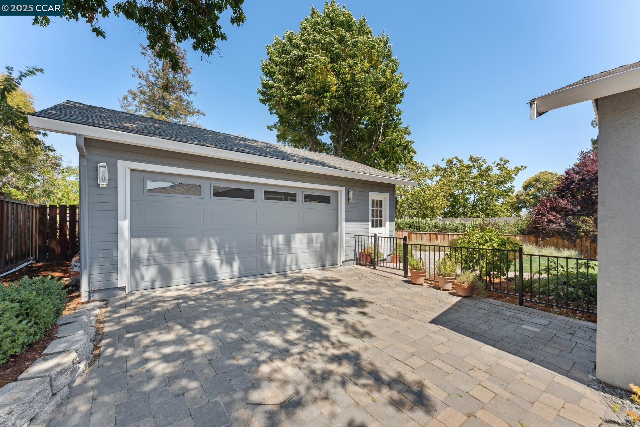 Detail Gallery Image 53 of 56 For 347 Valley View Rd, Pleasant Hill,  CA 94523 - 3 Beds | 2 Baths