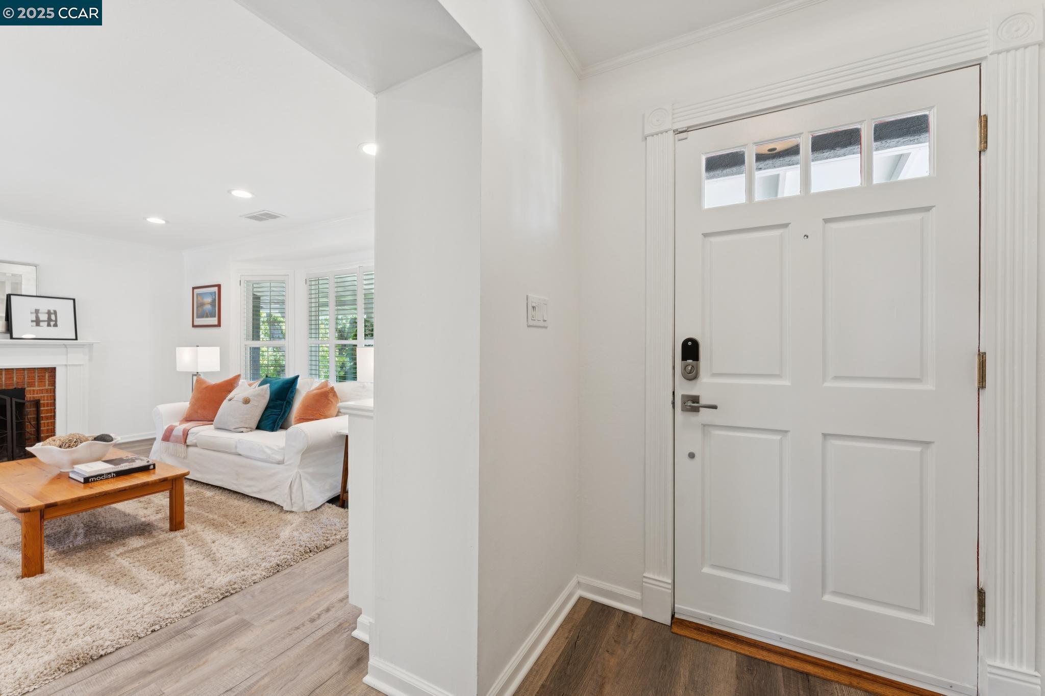 Detail Gallery Image 8 of 59 For 347 Valley View Rd, Pleasant Hill,  CA 94523 - 3 Beds | 2 Baths