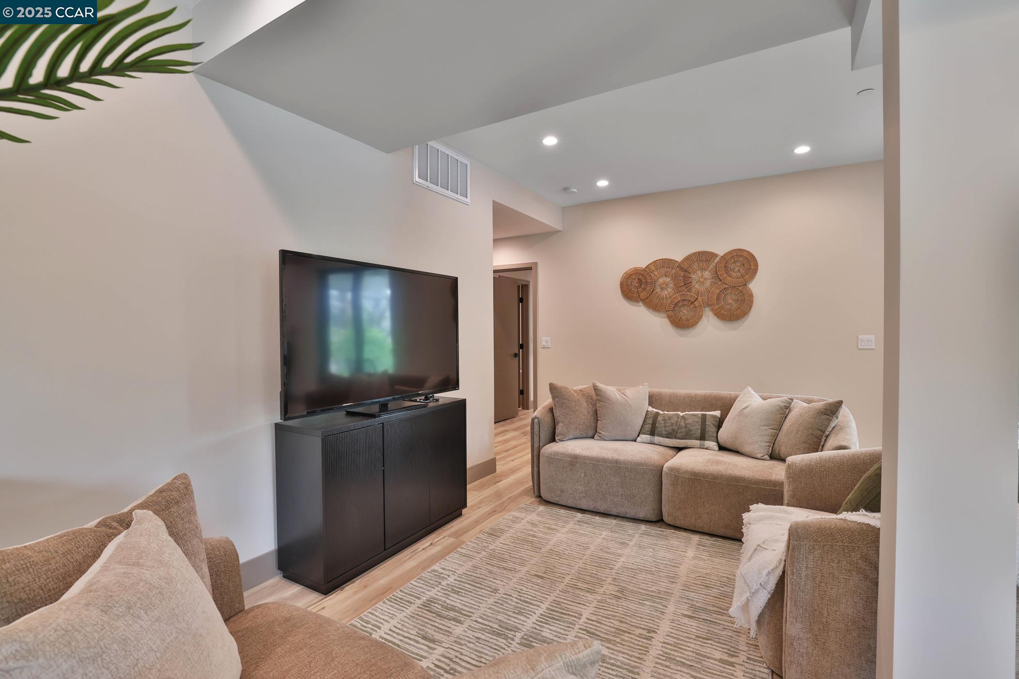 Detail Gallery Image 58 of 60 For 946 Risa Road, Lafayette,  CA 94549 - – Beds | – Baths