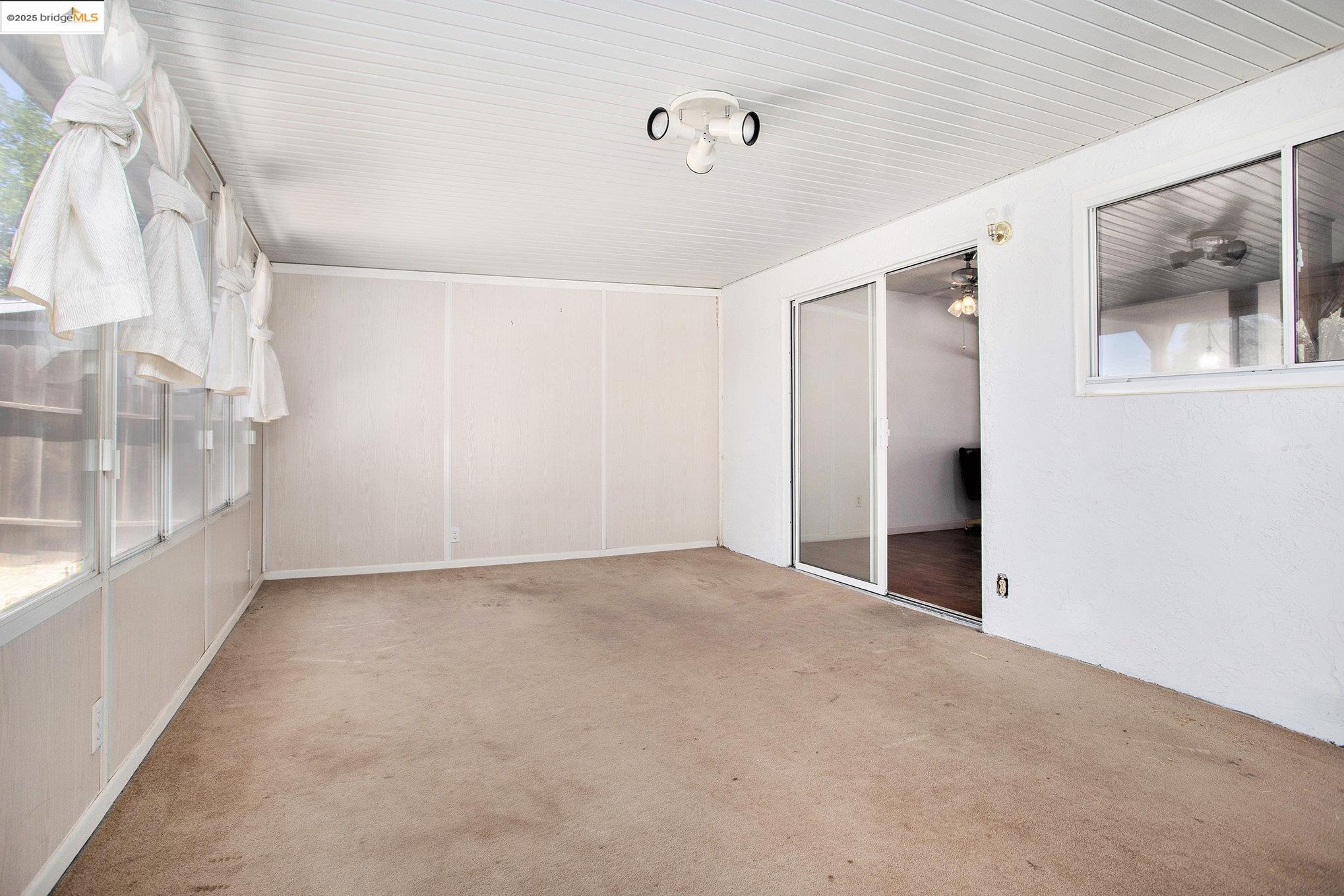Detail Gallery Image 14 of 19 For 2104 Colfax Way, Antioch,  CA 94509 - 3 Beds | 1 Baths
