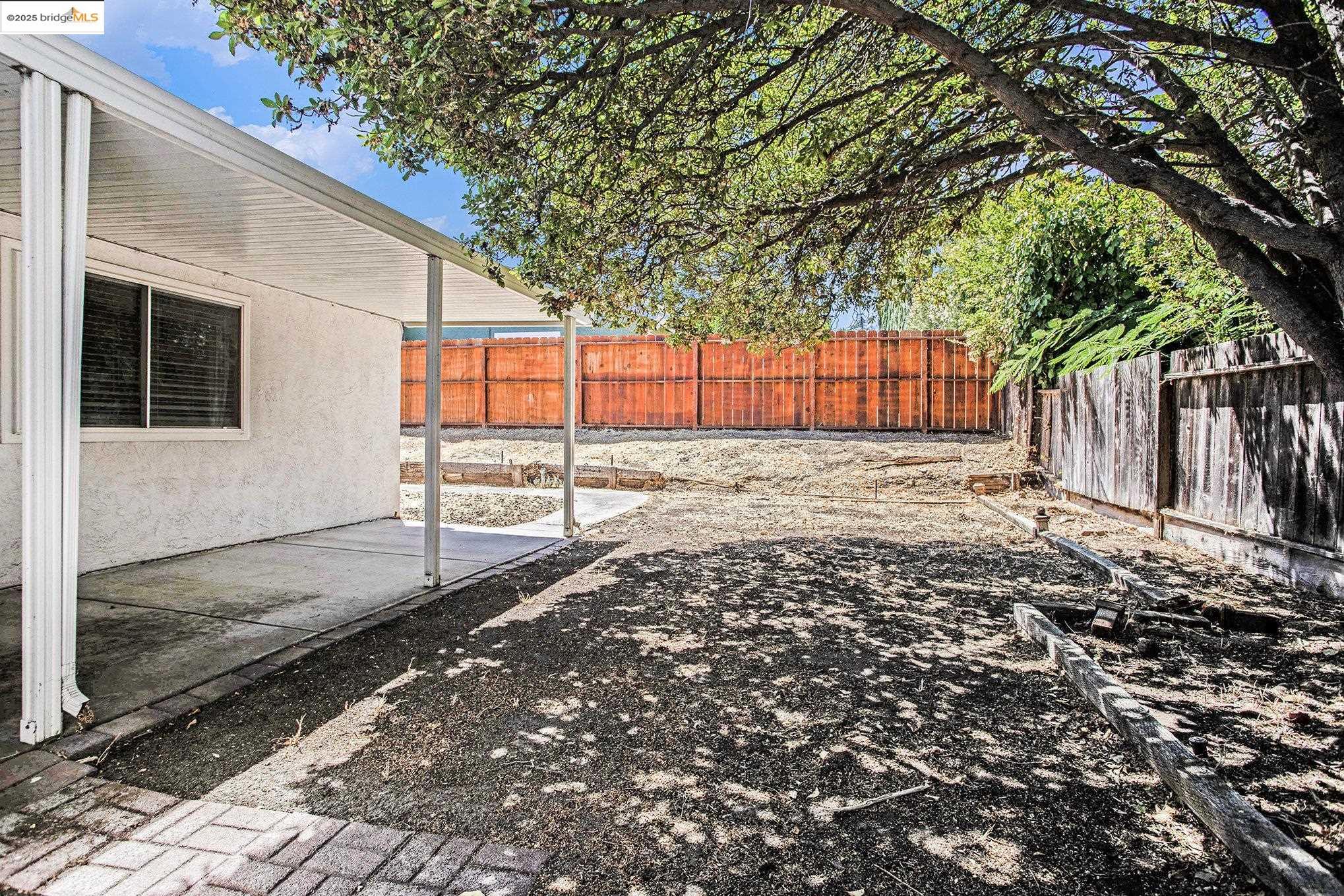 Detail Gallery Image 16 of 19 For 2104 Colfax Way, Antioch,  CA 94509 - 3 Beds | 1 Baths