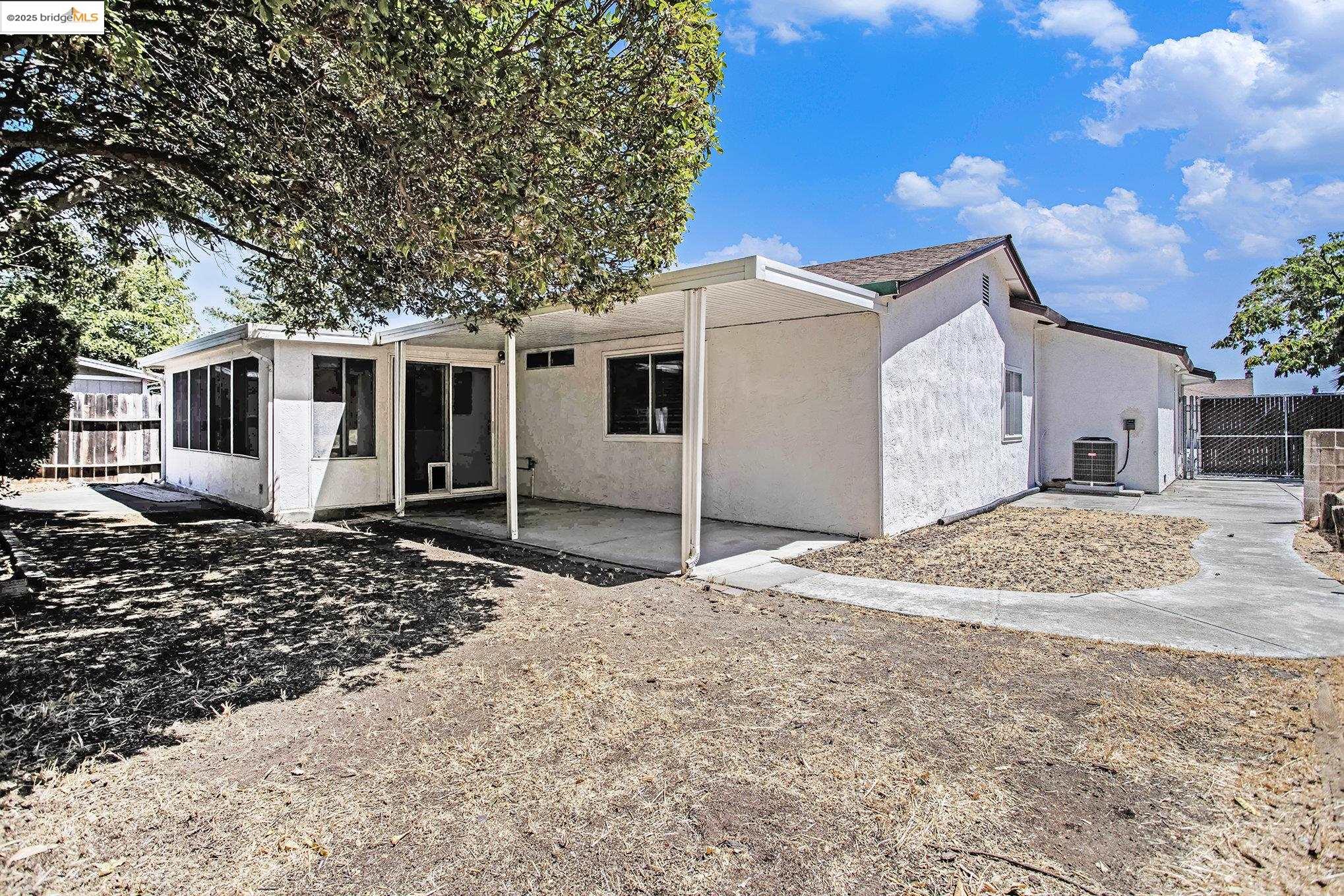 Detail Gallery Image 18 of 19 For 2104 Colfax Way, Antioch,  CA 94509 - 3 Beds | 1 Baths