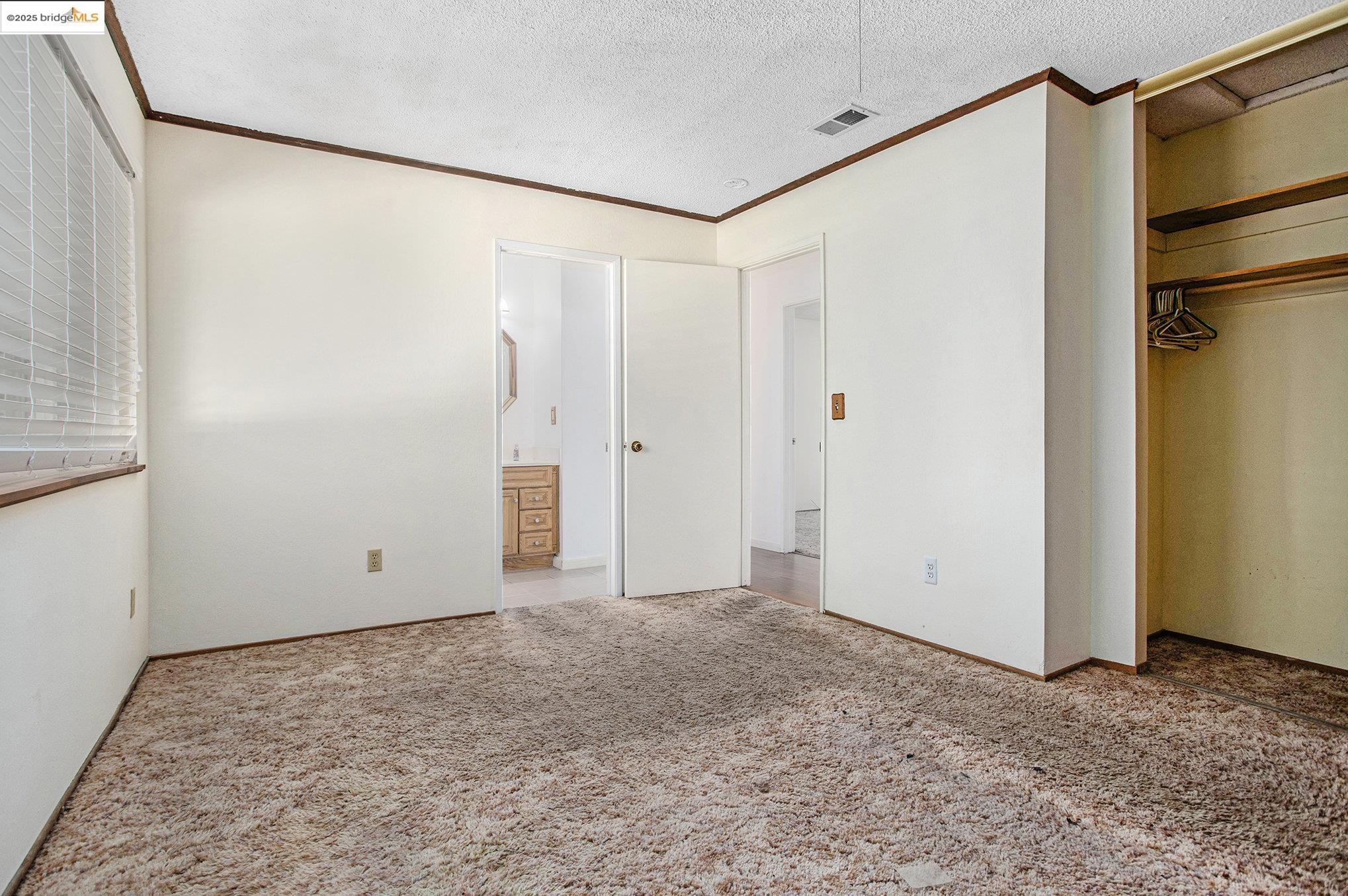 Detail Gallery Image 9 of 19 For 2104 Colfax Way, Antioch,  CA 94509 - 3 Beds | 1 Baths