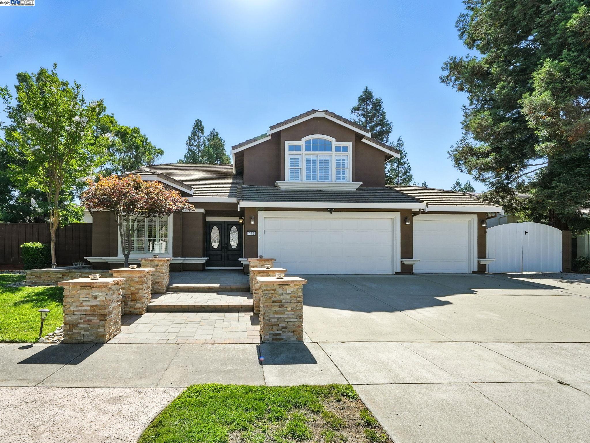 Detail Gallery Image 2 of 53 For 775 Vivian Dr, Livermore,  CA 94550 - 4 Beds | 3 Baths