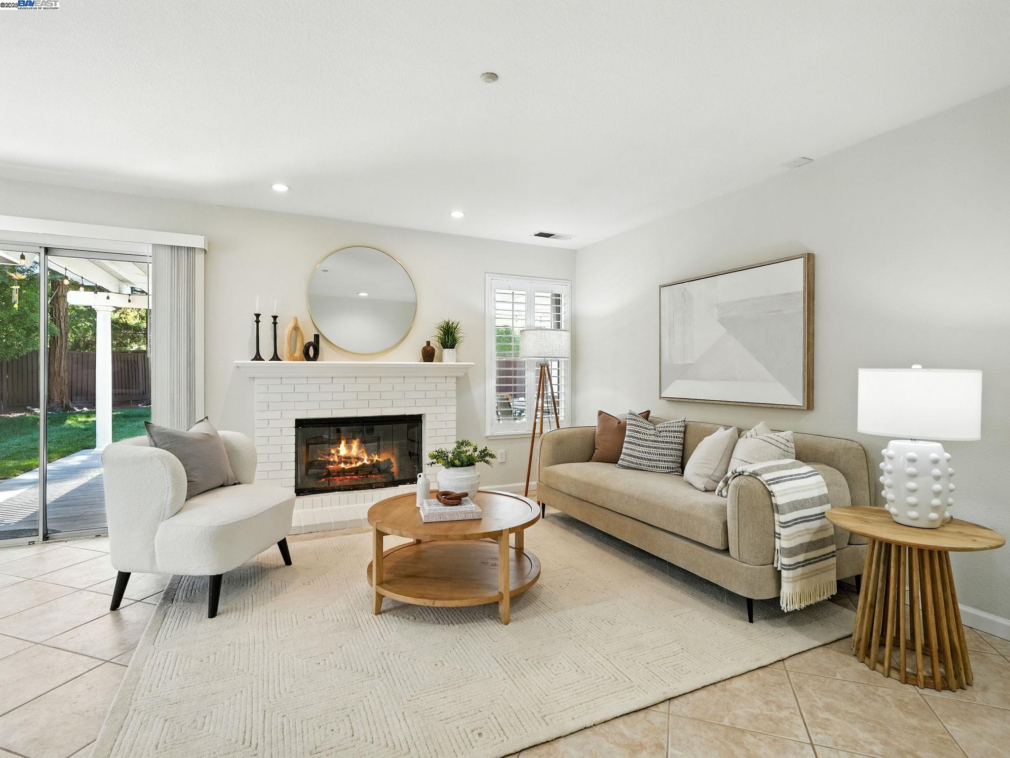 Detail Gallery Image 12 of 53 For 775 Vivian Dr, Livermore,  CA 94550 - 4 Beds | 3 Baths