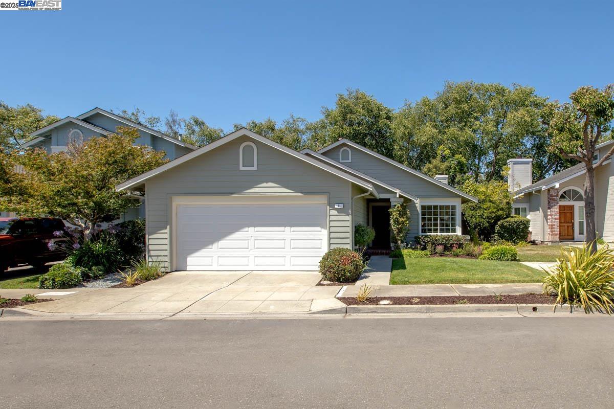Detail Gallery Image 2 of 40 For 21 Ulster Pl, Alameda,  CA 94502 - 3 Beds | 2 Baths