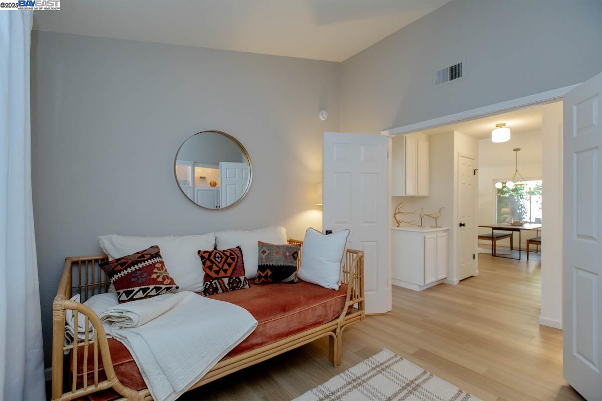Detail Gallery Image 17 of 40 For 21 Ulster Pl, Alameda,  CA 94502 - 3 Beds | 2 Baths