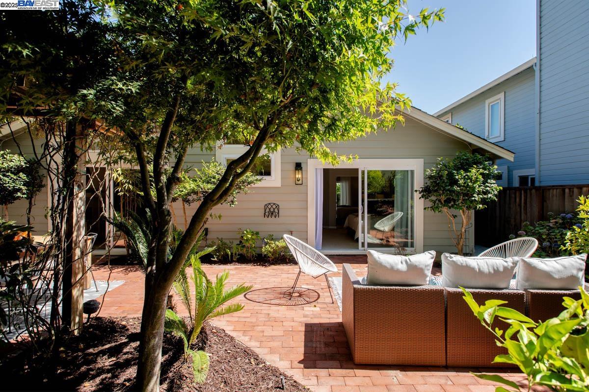 Detail Gallery Image 31 of 40 For 21 Ulster Pl, Alameda,  CA 94502 - 3 Beds | 2 Baths
