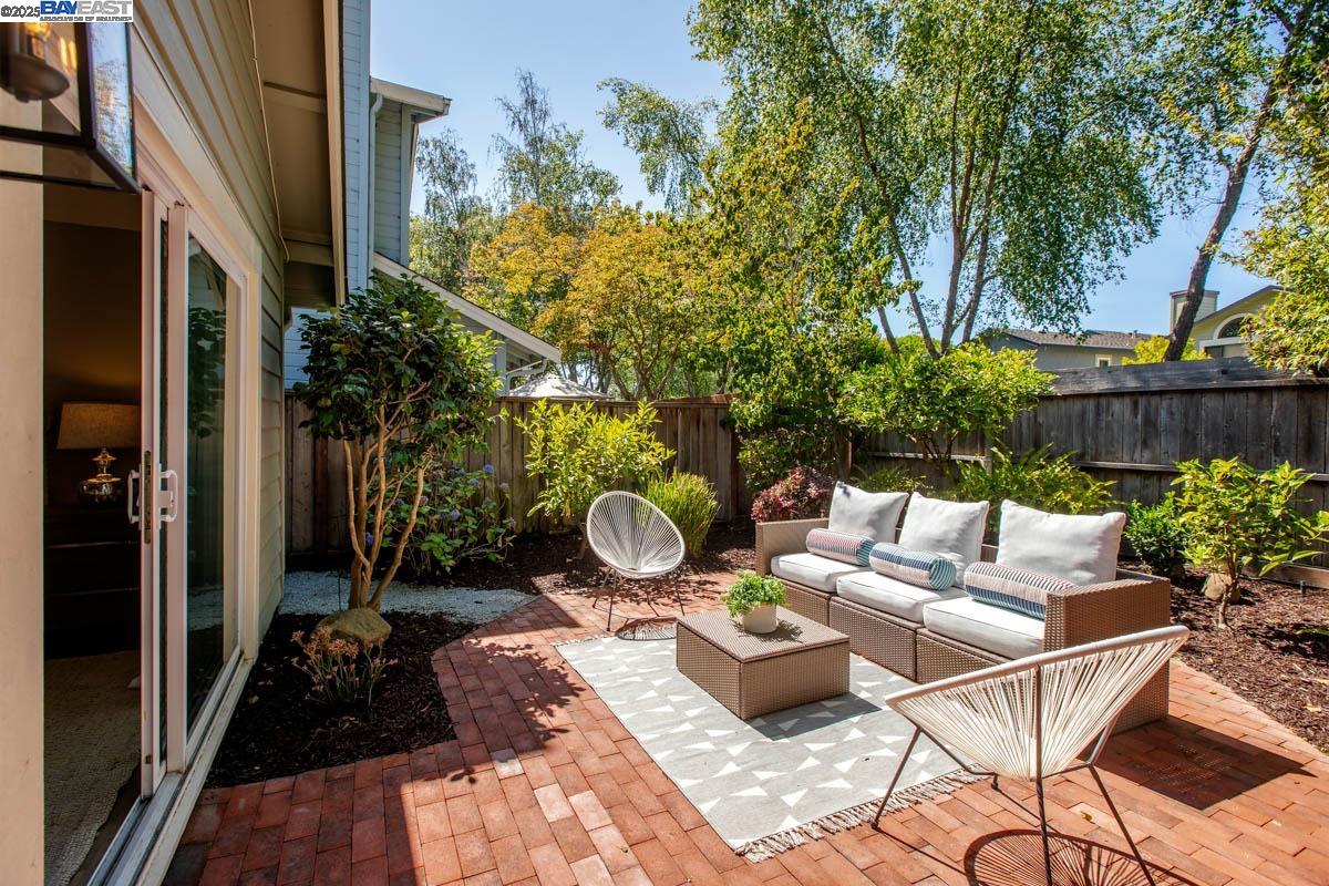 Detail Gallery Image 34 of 40 For 21 Ulster Pl, Alameda,  CA 94502 - 3 Beds | 2 Baths