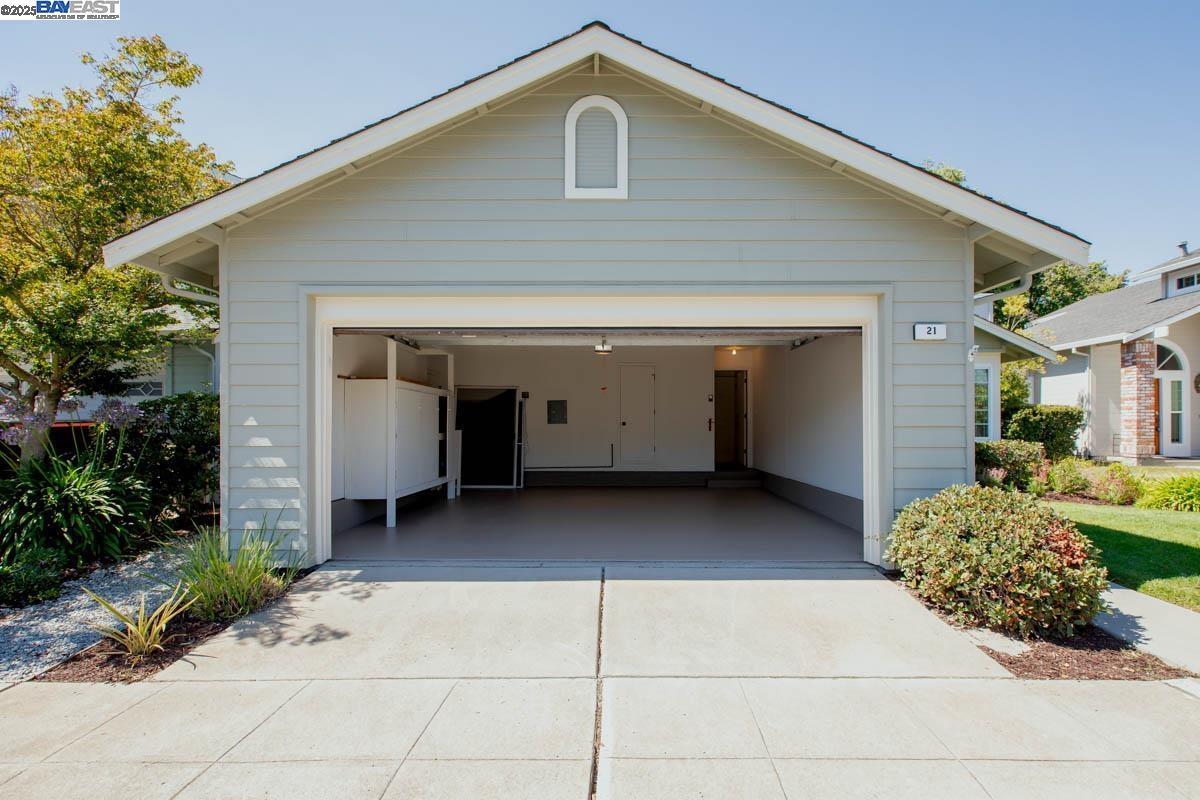 Detail Gallery Image 40 of 40 For 21 Ulster Pl, Alameda,  CA 94502 - 3 Beds | 2 Baths