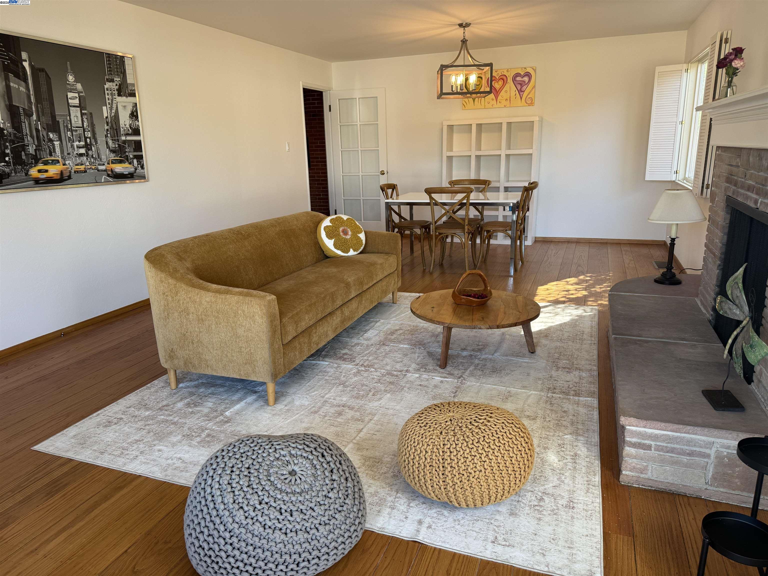 Detail Gallery Image 2 of 46 For 3286 San Jose, Alameda,  CA 94501 - 3 Beds | 2 Baths