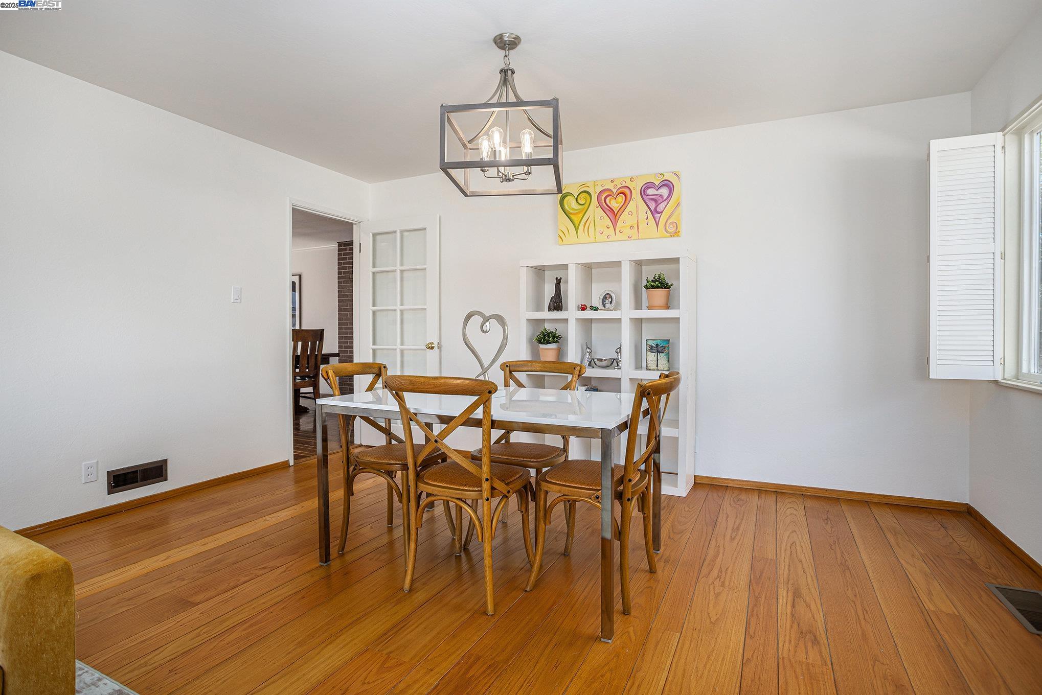 Detail Gallery Image 24 of 46 For 3286 San Jose, Alameda,  CA 94501 - 3 Beds | 2 Baths