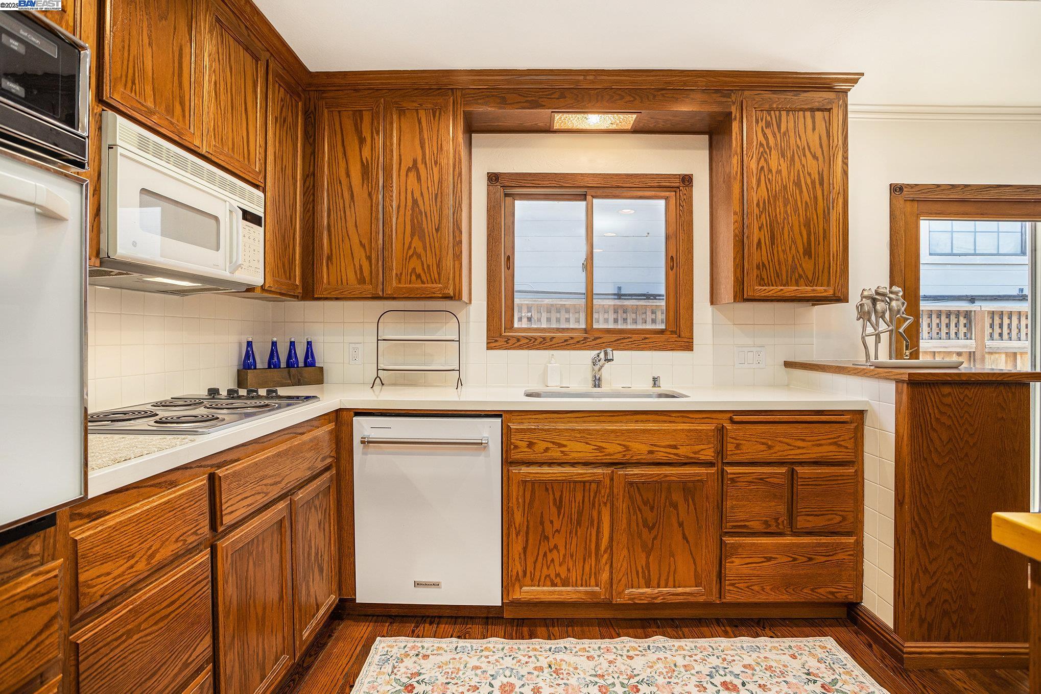 Detail Gallery Image 28 of 46 For 3286 San Jose, Alameda,  CA 94501 - 3 Beds | 2 Baths