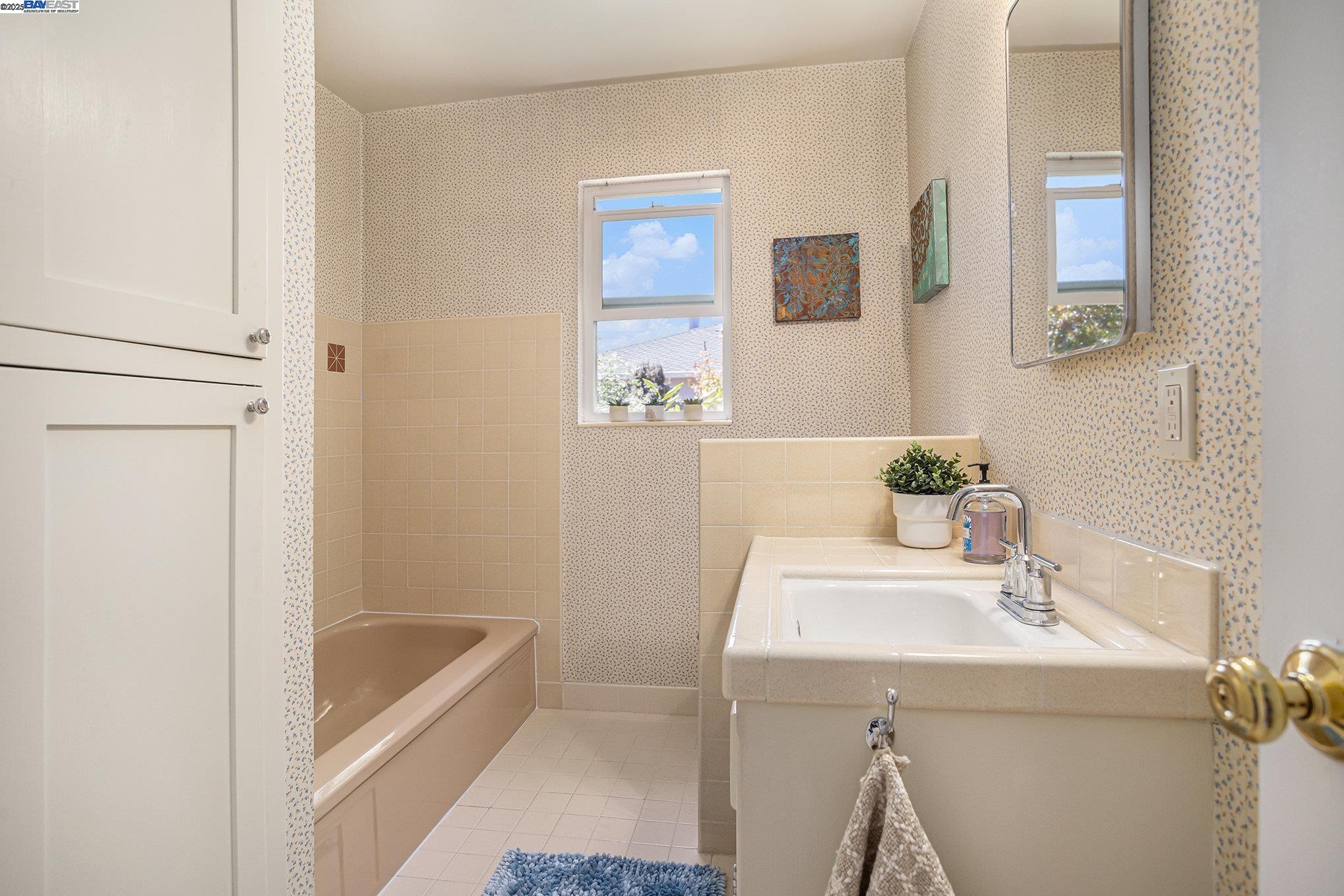 Detail Gallery Image 36 of 46 For 3286 San Jose, Alameda,  CA 94501 - 3 Beds | 2 Baths