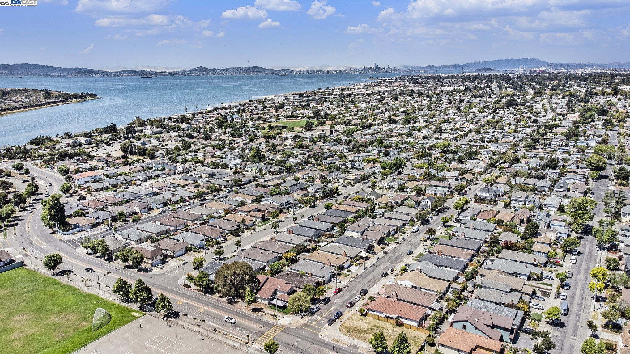 Detail Gallery Image 42 of 46 For 3286 San Jose, Alameda,  CA 94501 - 3 Beds | 2 Baths