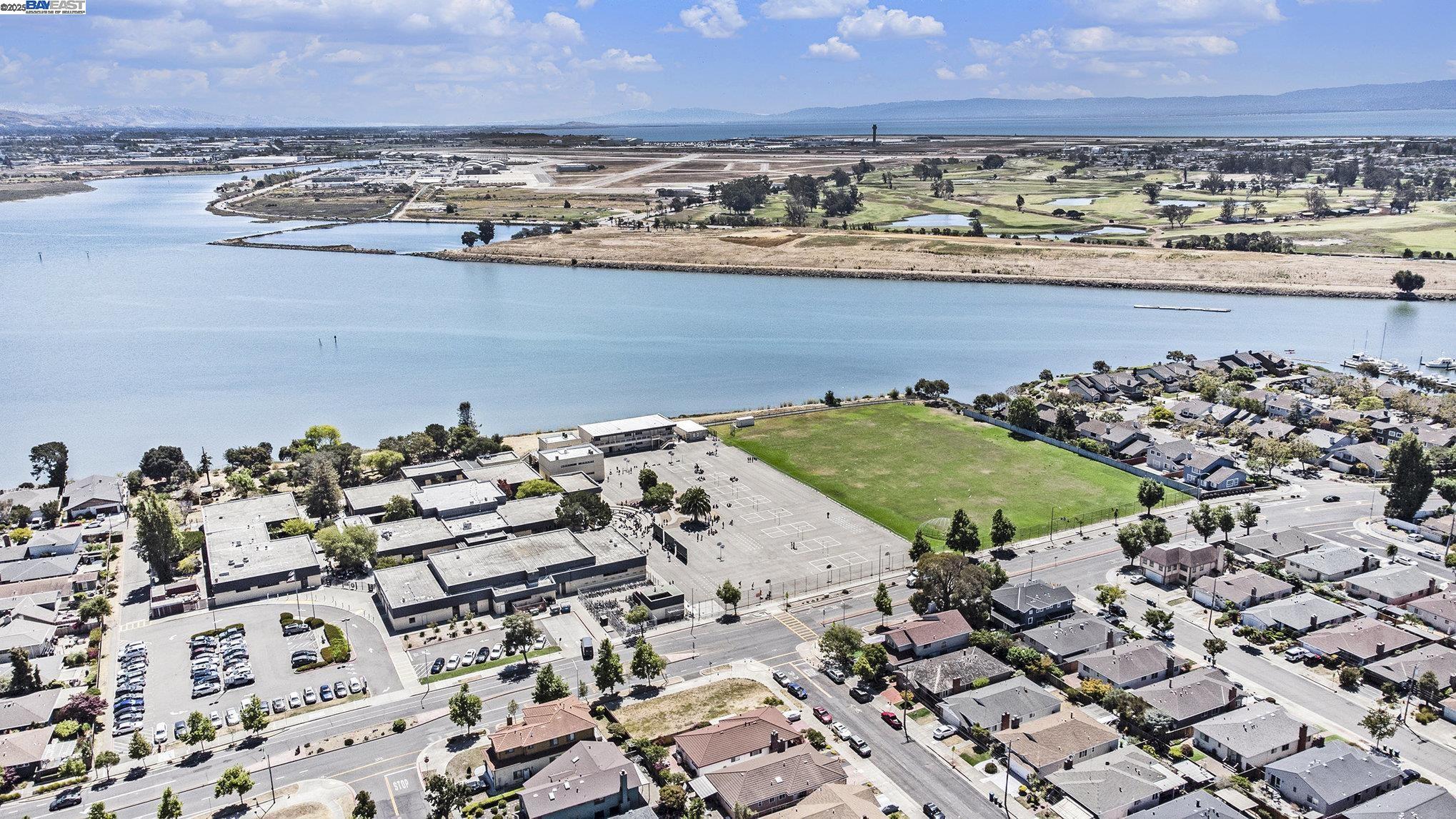 Detail Gallery Image 44 of 46 For 3286 San Jose, Alameda,  CA 94501 - 3 Beds | 2 Baths