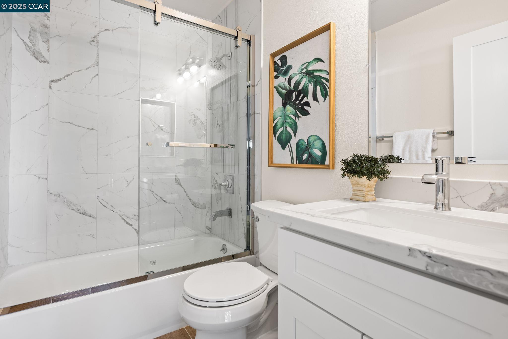 Detail Gallery Image 13 of 29 For 1241 Morning Glory Dr, Concord,  CA 94521 - 5 Beds | 4 Baths