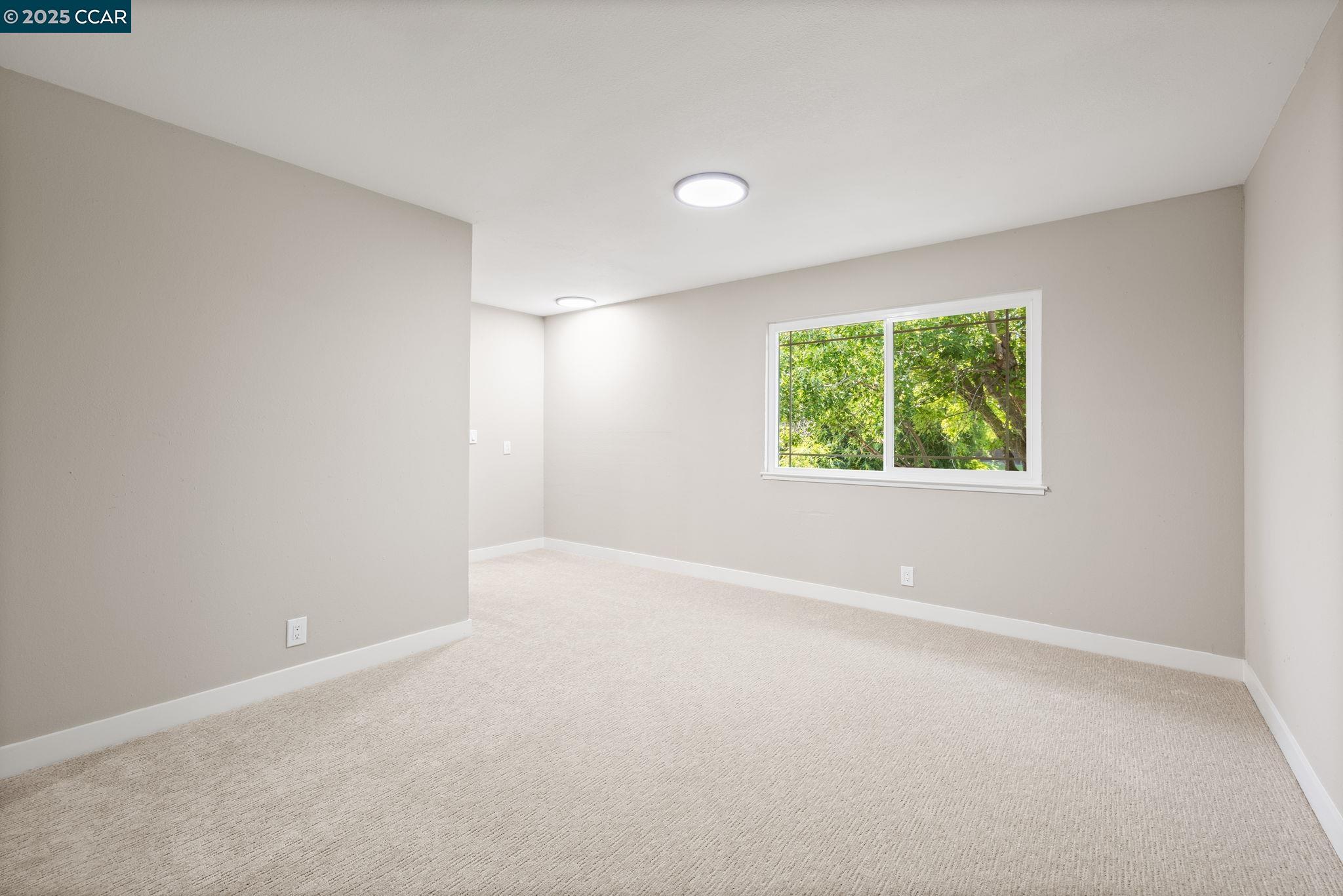 Detail Gallery Image 19 of 29 For 1241 Morning Glory Dr, Concord,  CA 94521 - 5 Beds | 4 Baths