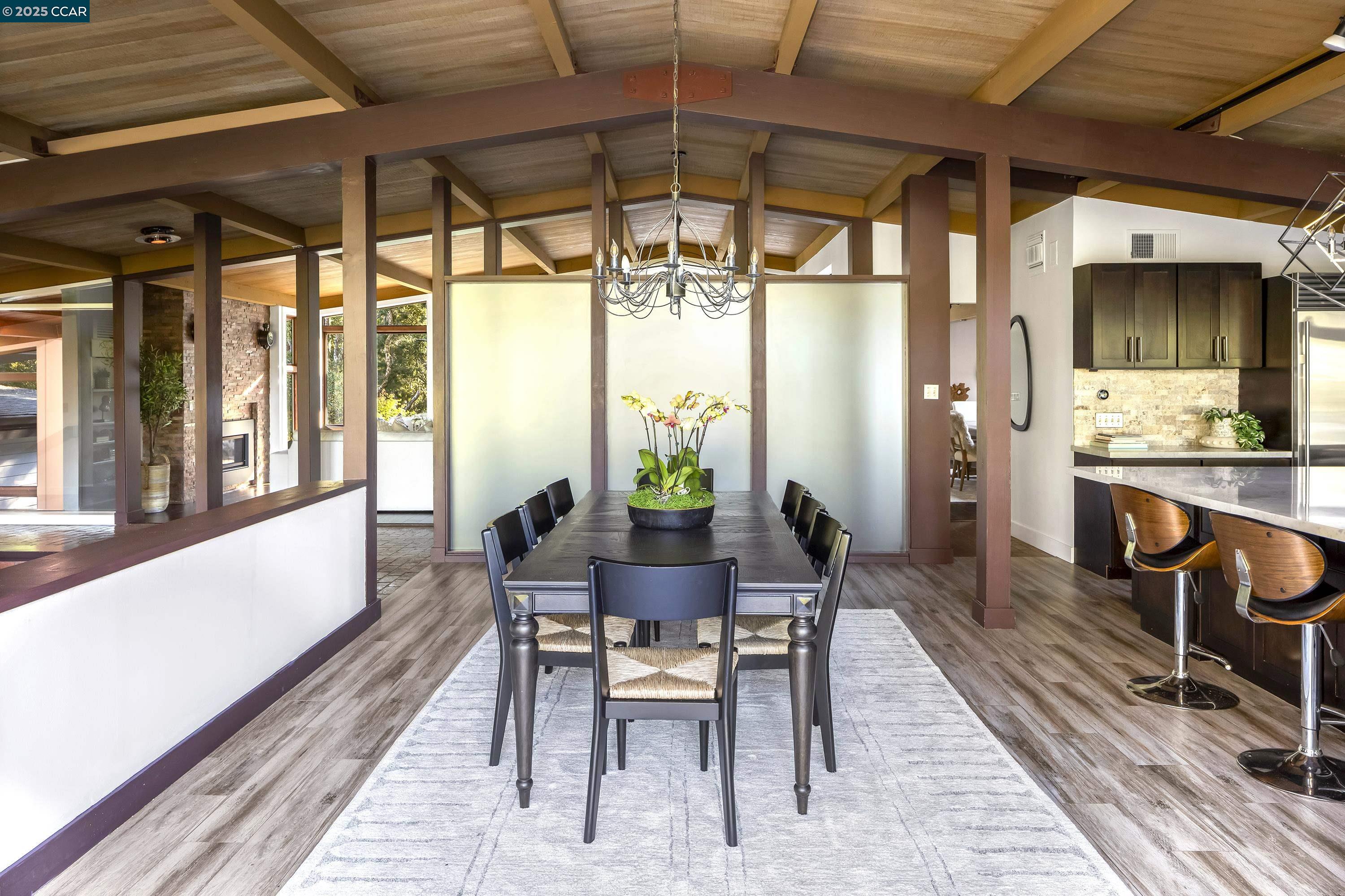 Detail Gallery Image 17 of 47 For 8 Oak Arbor Rd, Orinda,  CA 94563 - 5 Beds | 4/1 Baths