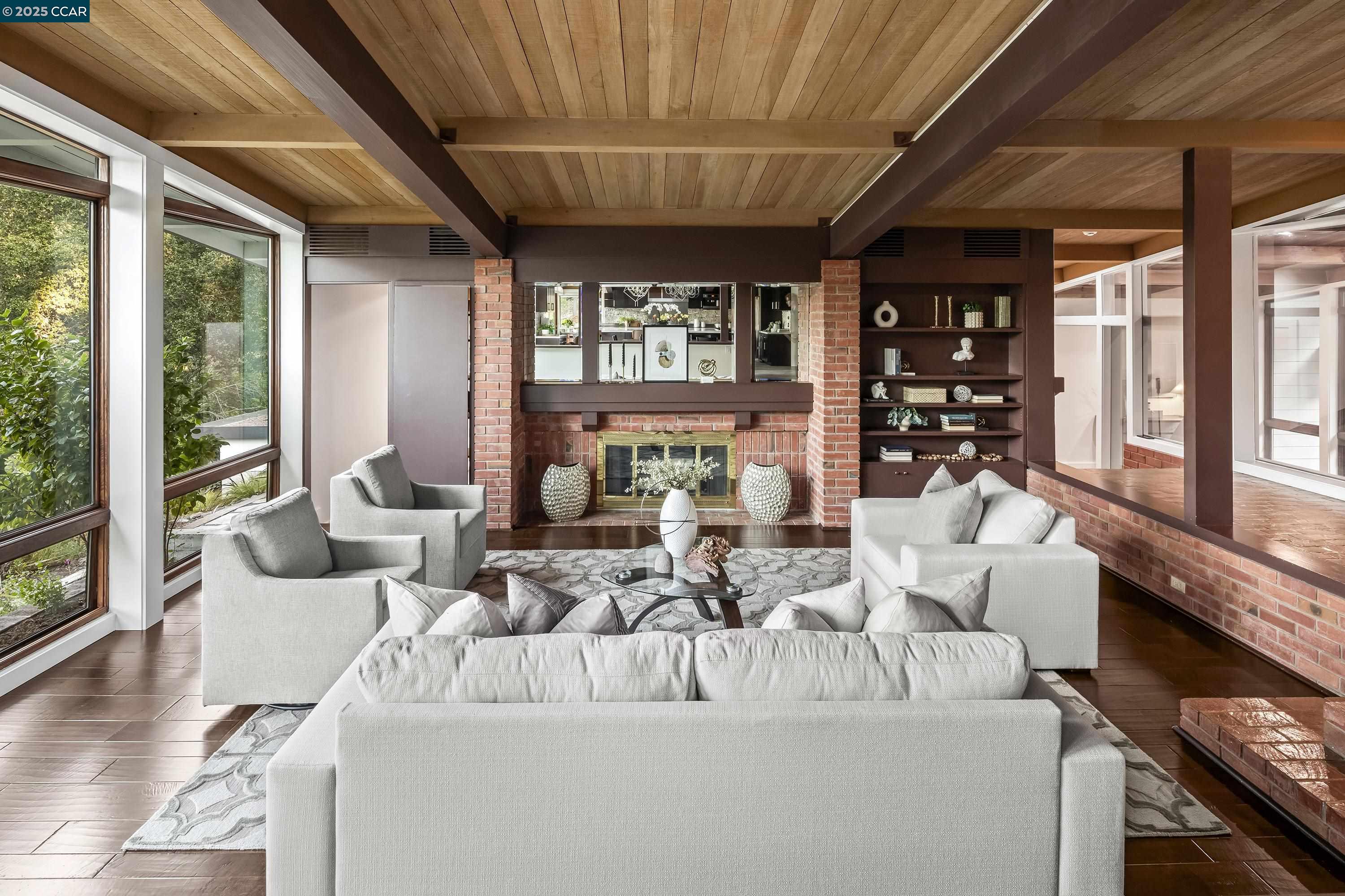 Detail Gallery Image 18 of 47 For 8 Oak Arbor Rd, Orinda,  CA 94563 - 5 Beds | 4/1 Baths
