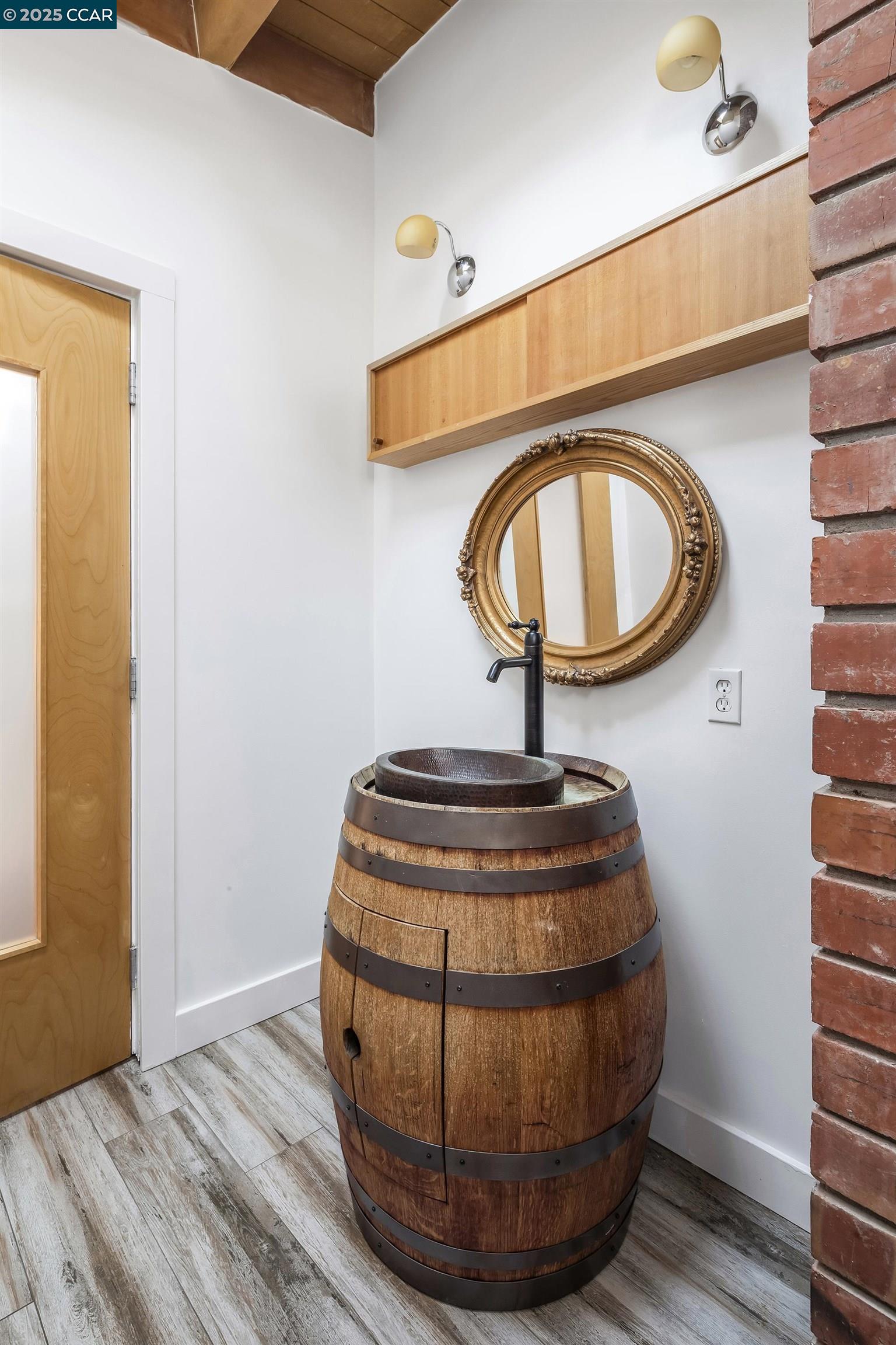 Detail Gallery Image 22 of 47 For 8 Oak Arbor Rd, Orinda,  CA 94563 - 5 Beds | 4/1 Baths